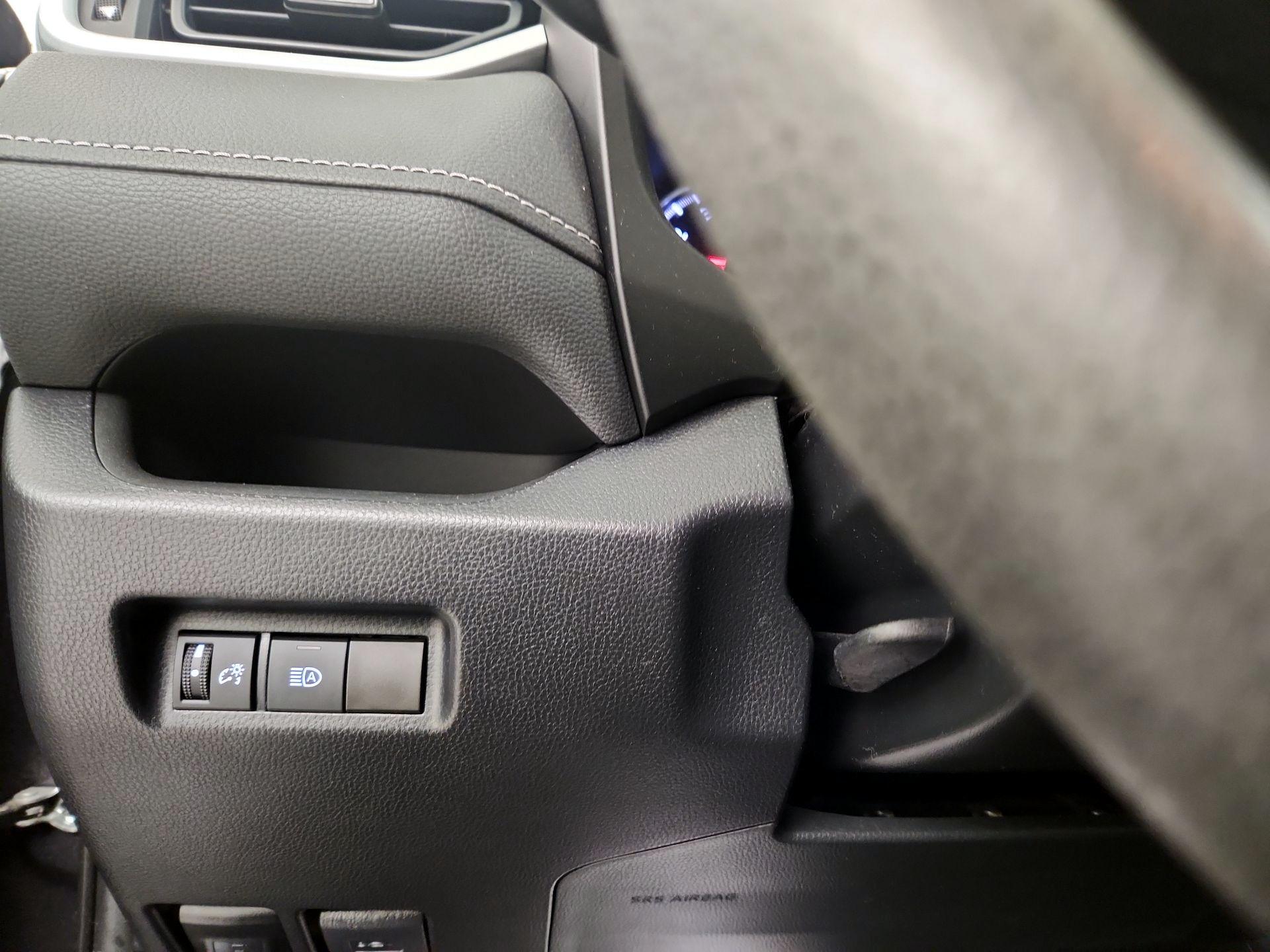 Thumbnail: 2019 Toyota RAV4 - 13