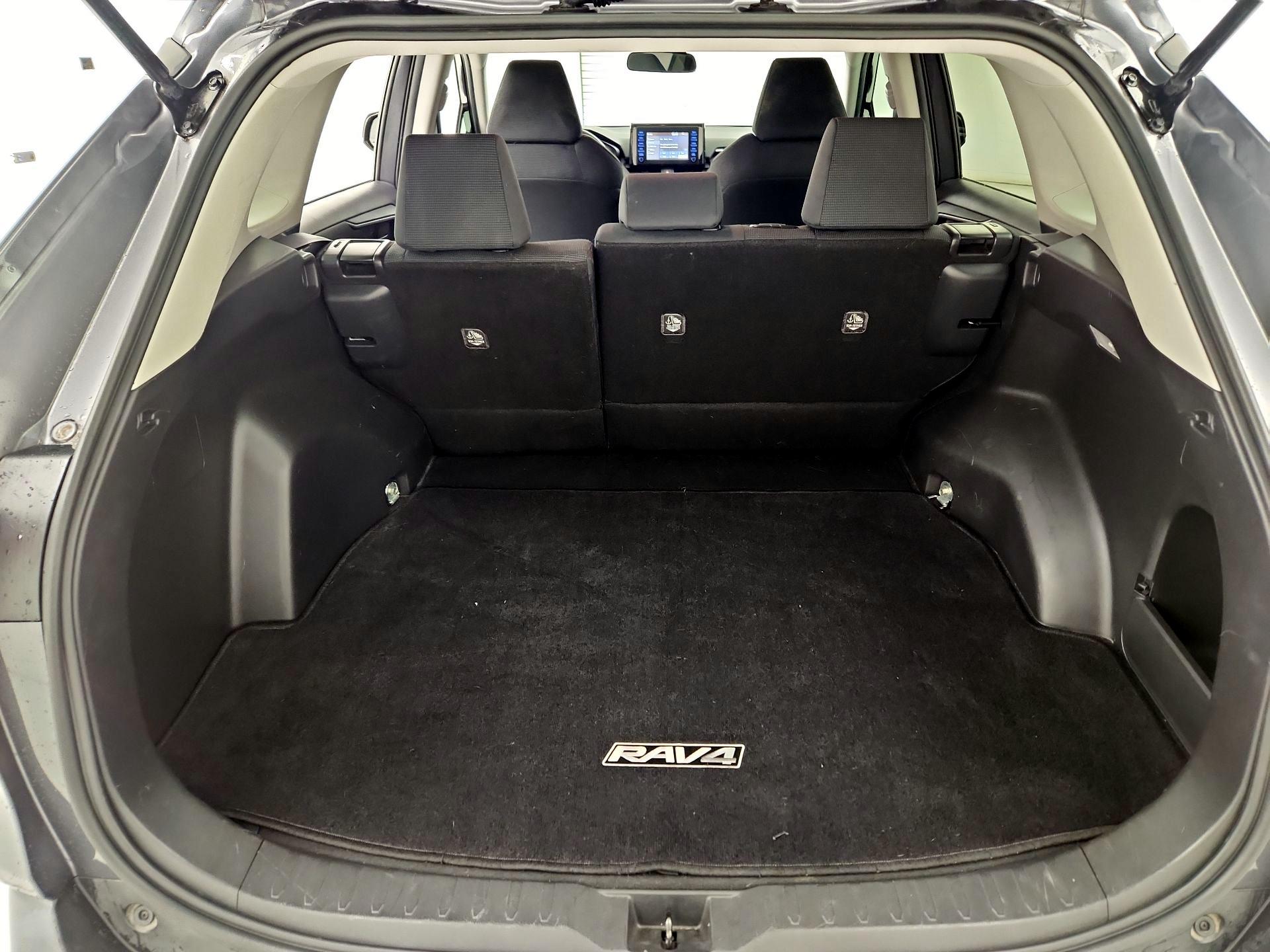 Thumbnail: 2019 Toyota RAV4 - 20