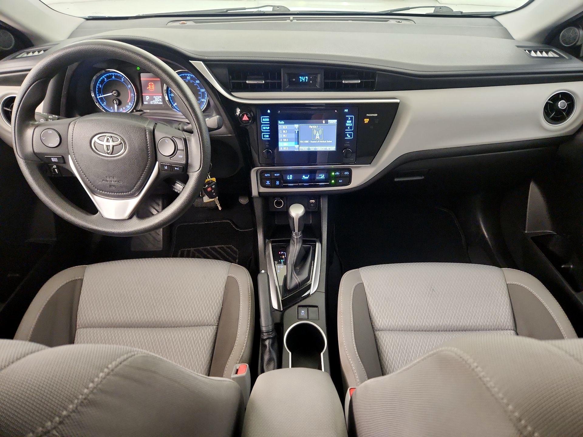 Thumbnail: 2017 Toyota Corolla - 9