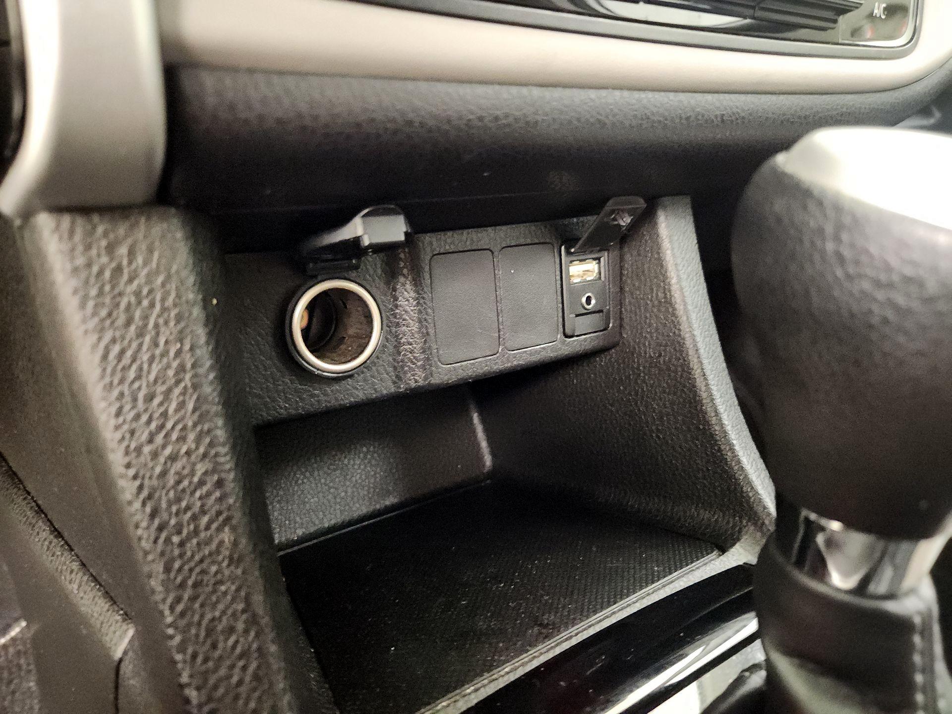 Thumbnail: 2017 Toyota Corolla - 18