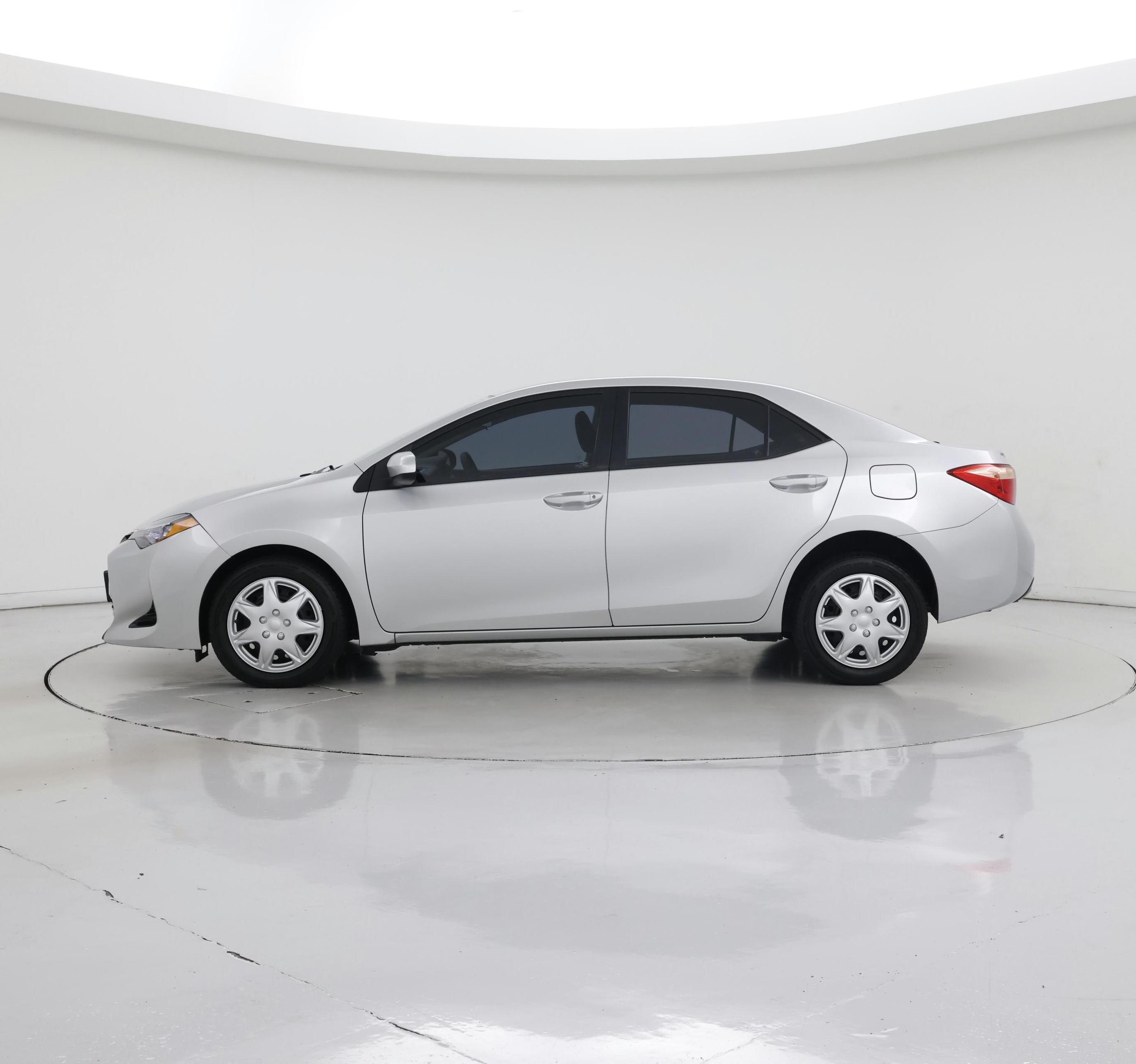 Thumbnail: 2017 Toyota Corolla - 3