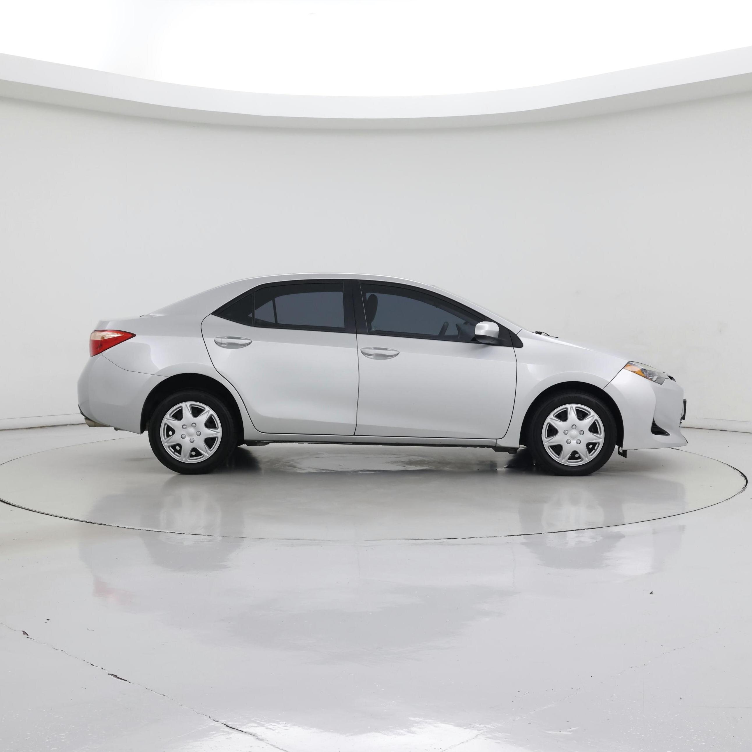 Thumbnail: 2017 Toyota Corolla - 7