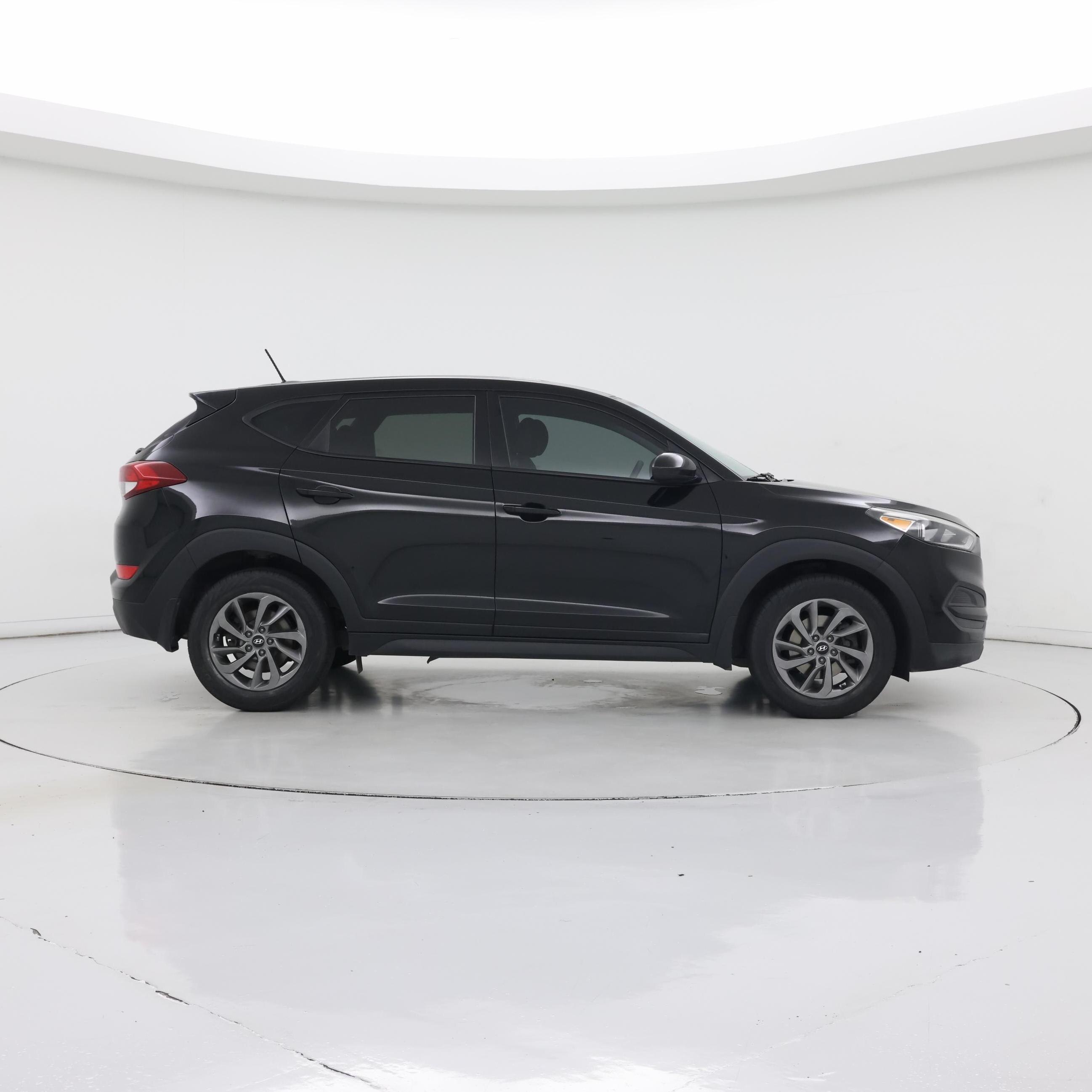 Thumbnail: 2016 Hyundai Tucson - 7