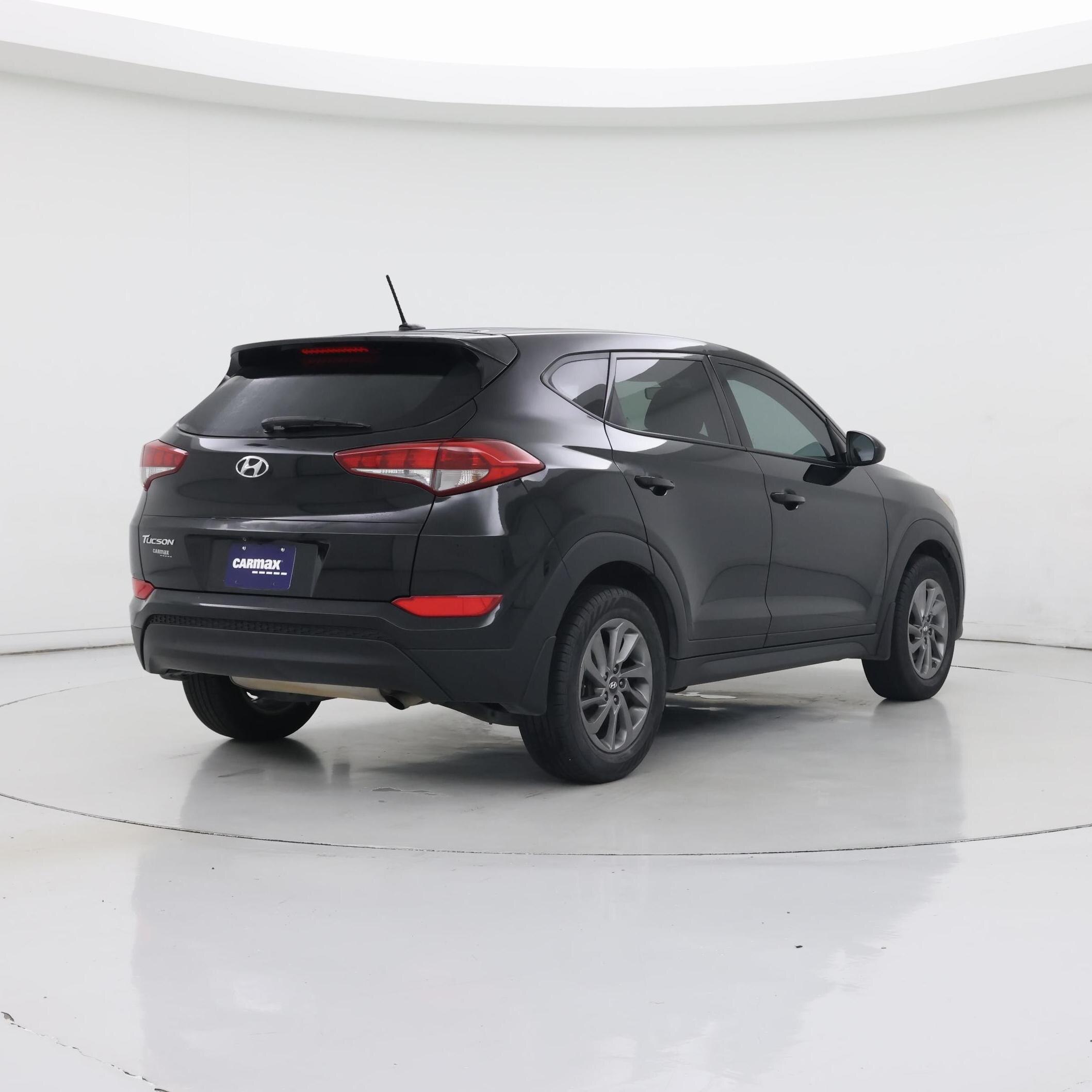Thumbnail: 2016 Hyundai Tucson - 8