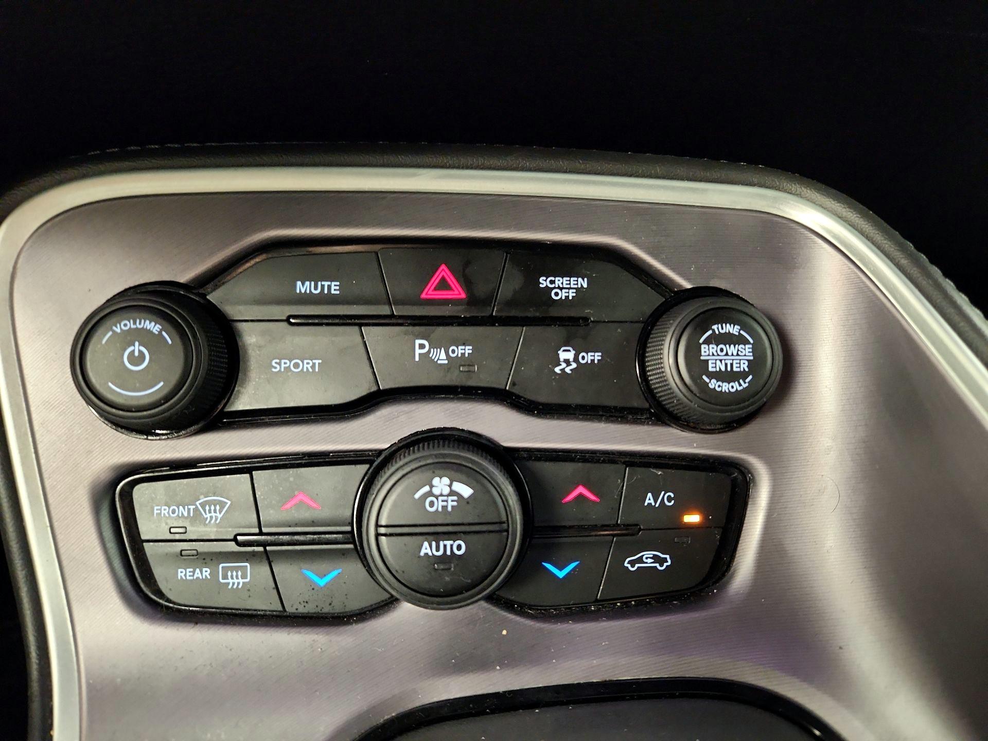 Thumbnail: 2019 Dodge Challenger - 16