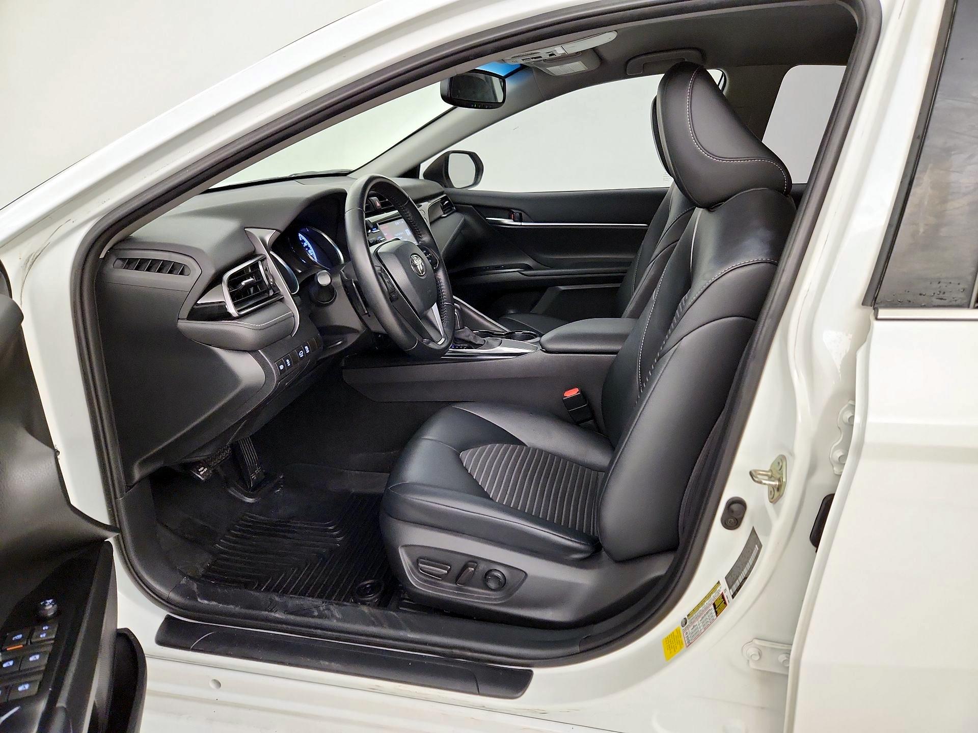 Thumbnail: 2020 Toyota Camry - 11