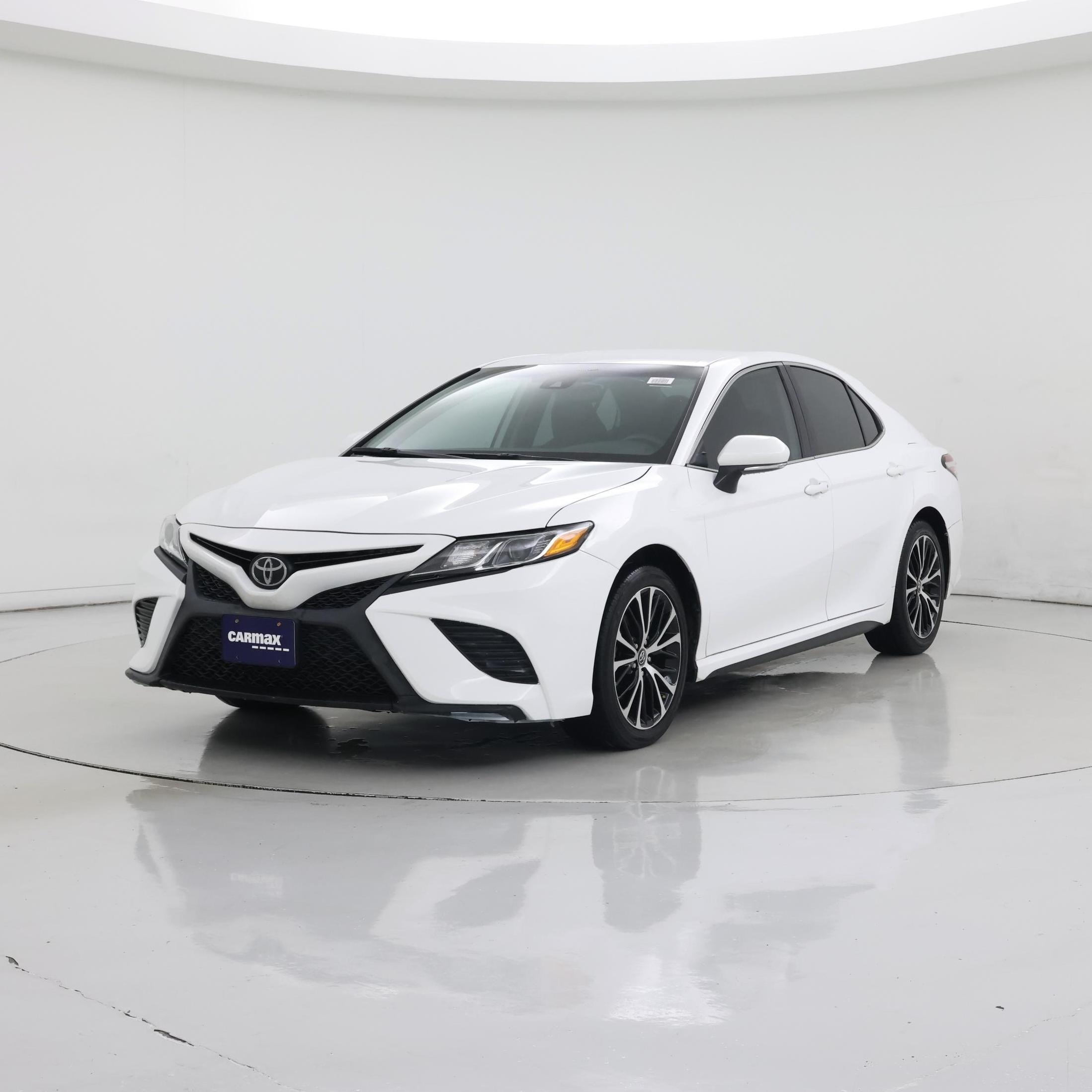 Thumbnail: 2020 Toyota Camry - 4