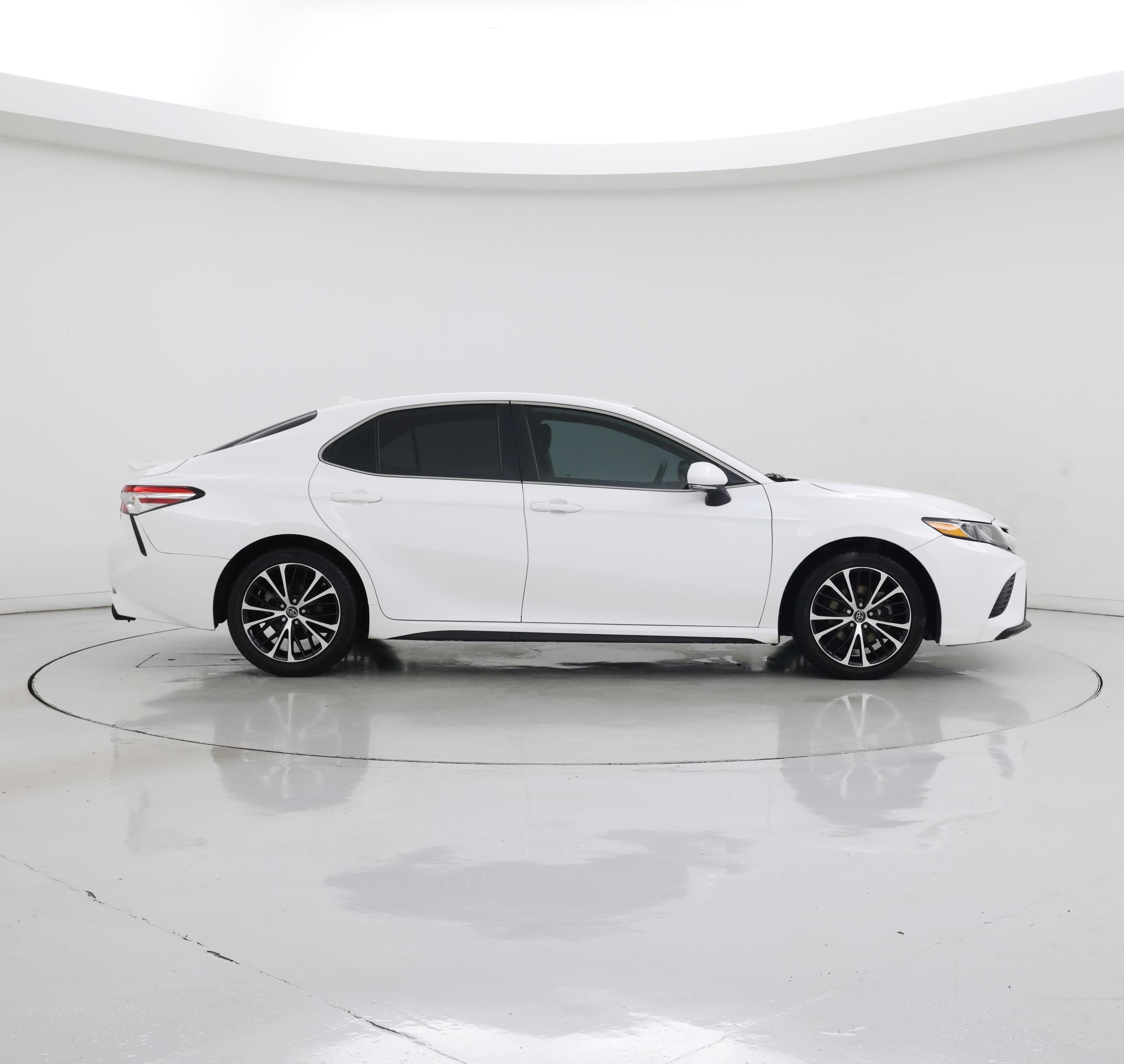 Thumbnail: 2020 Toyota Camry - 7
