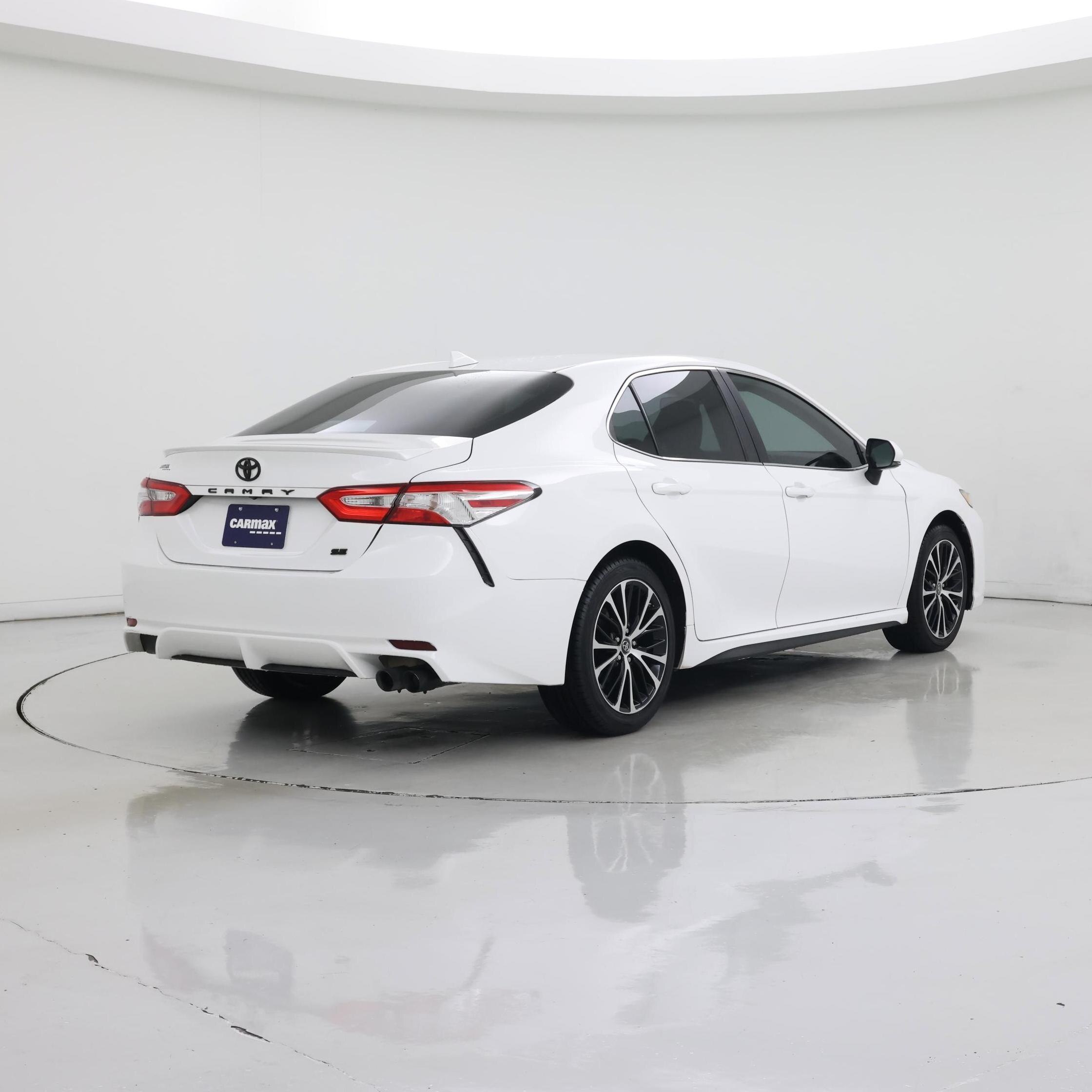 Thumbnail: 2020 Toyota Camry - 8