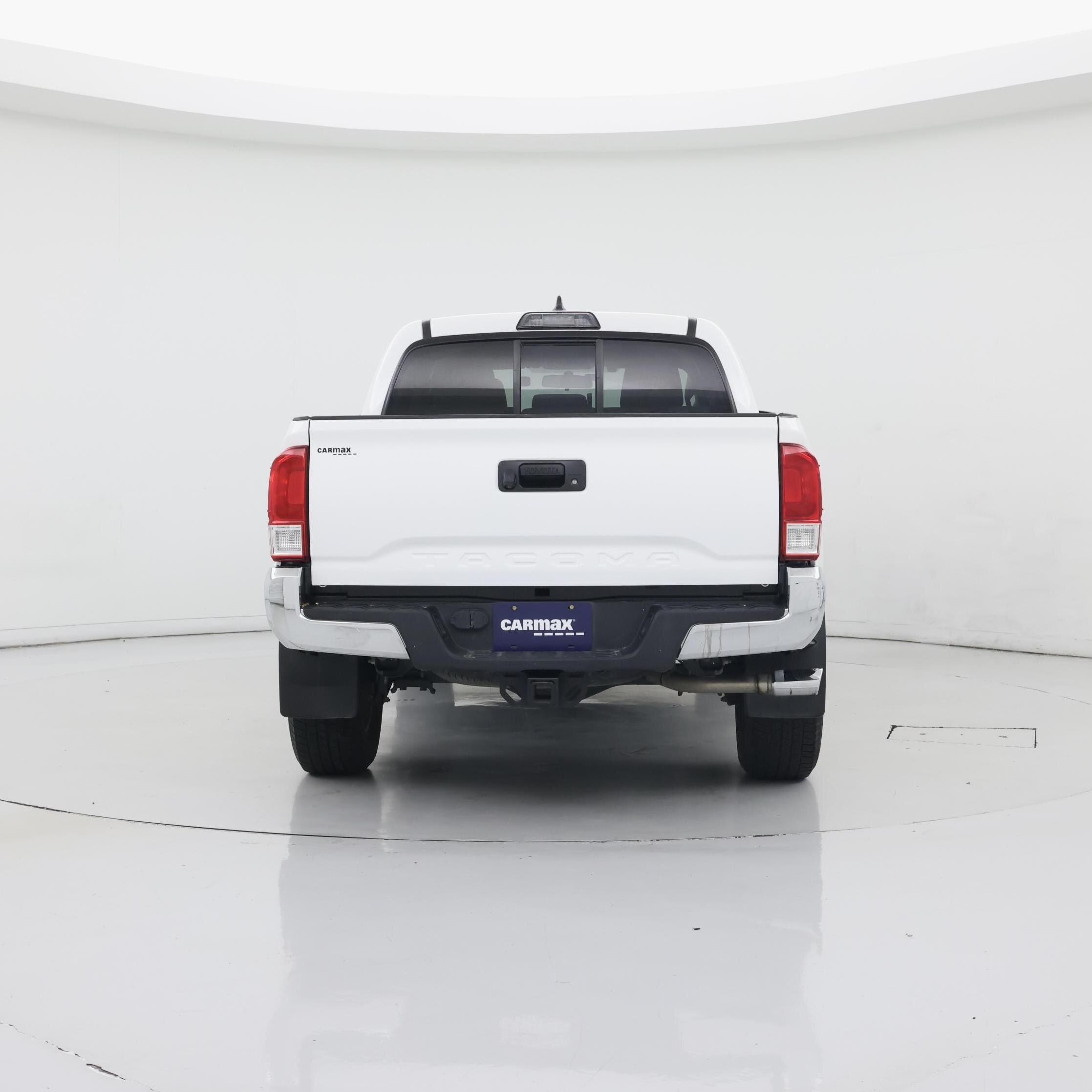 Thumbnail: 2016 Toyota Tacoma - 6