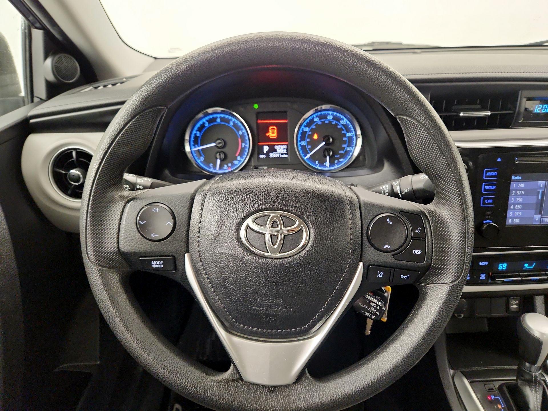 Thumbnail: 2017 Toyota Corolla - 10