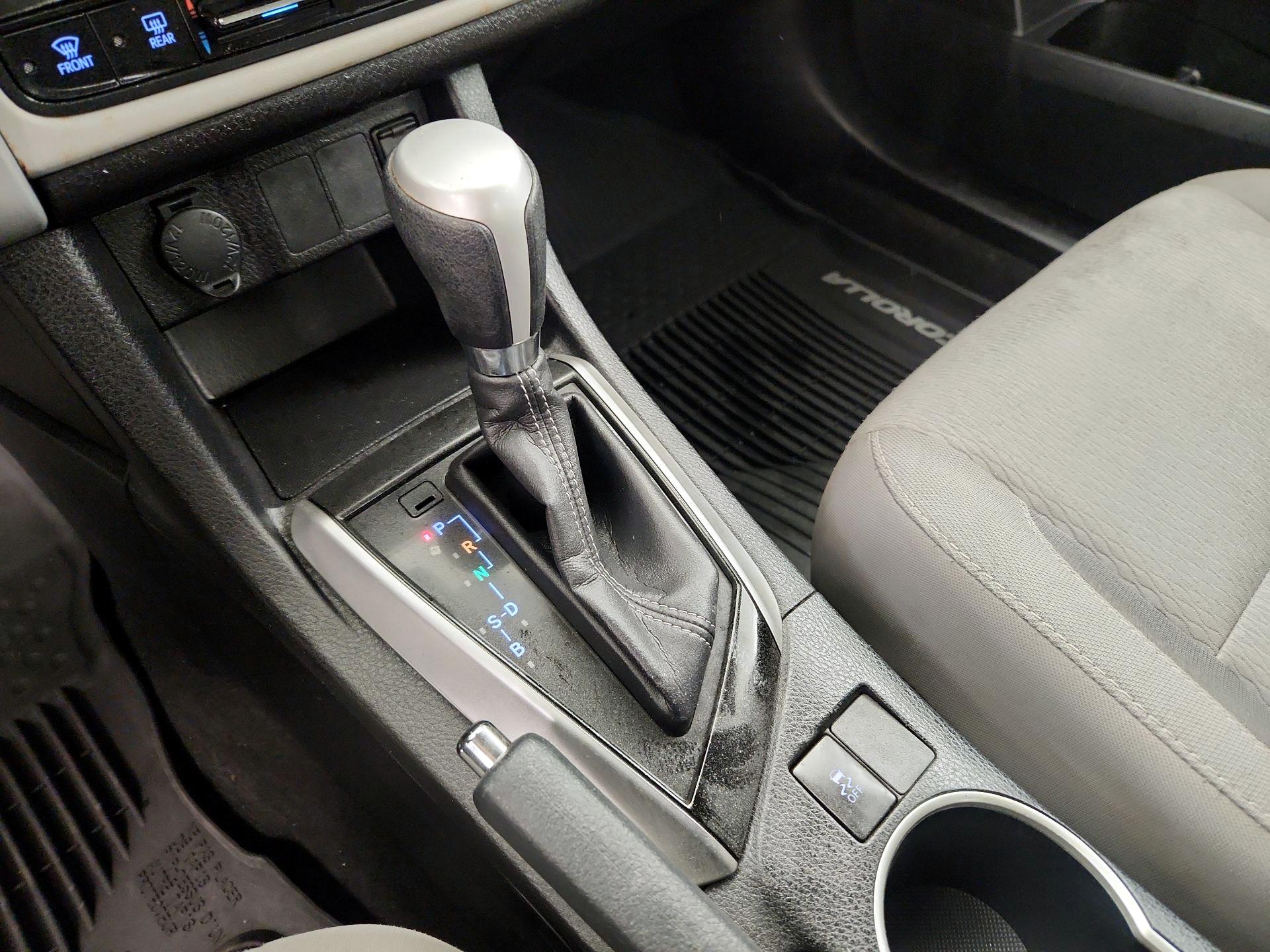 Thumbnail: 2017 Toyota Corolla - 17