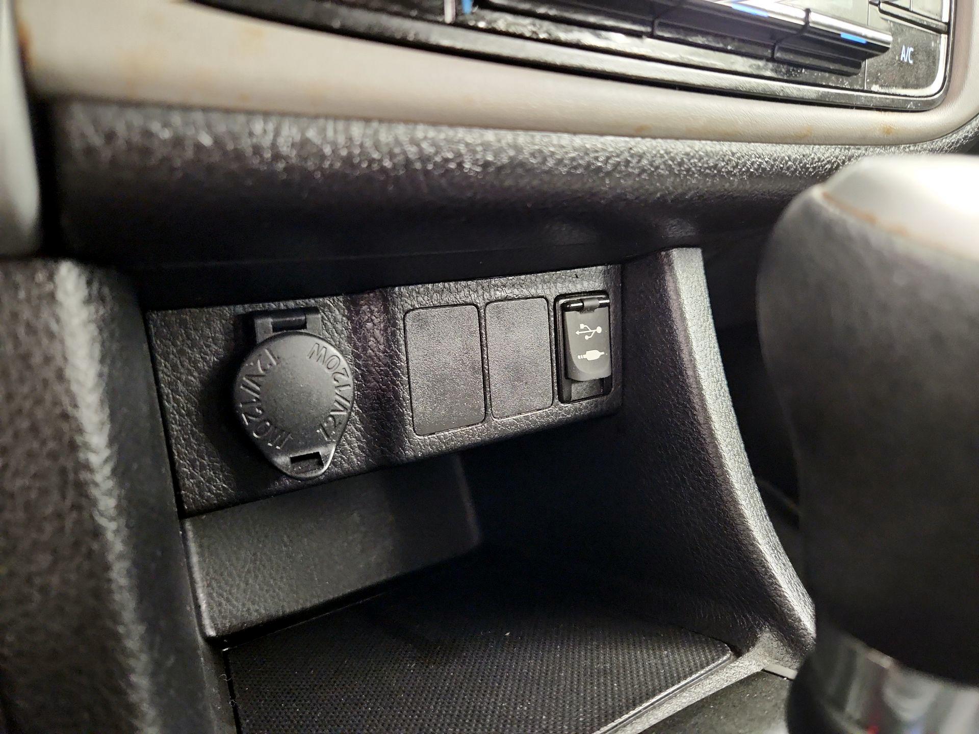 Thumbnail: 2017 Toyota Corolla - 18