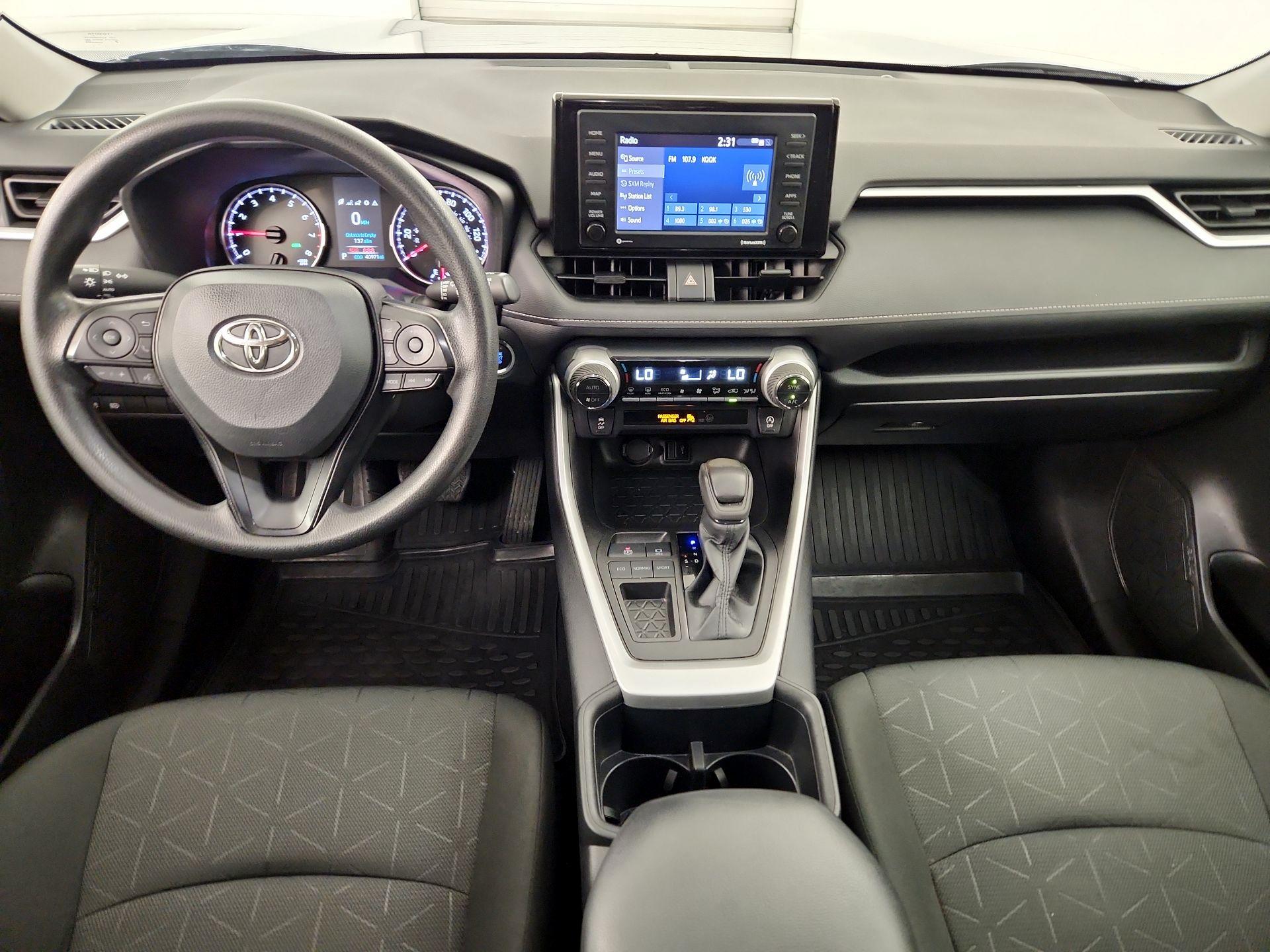 Thumbnail: 2022 Toyota RAV4 - 9