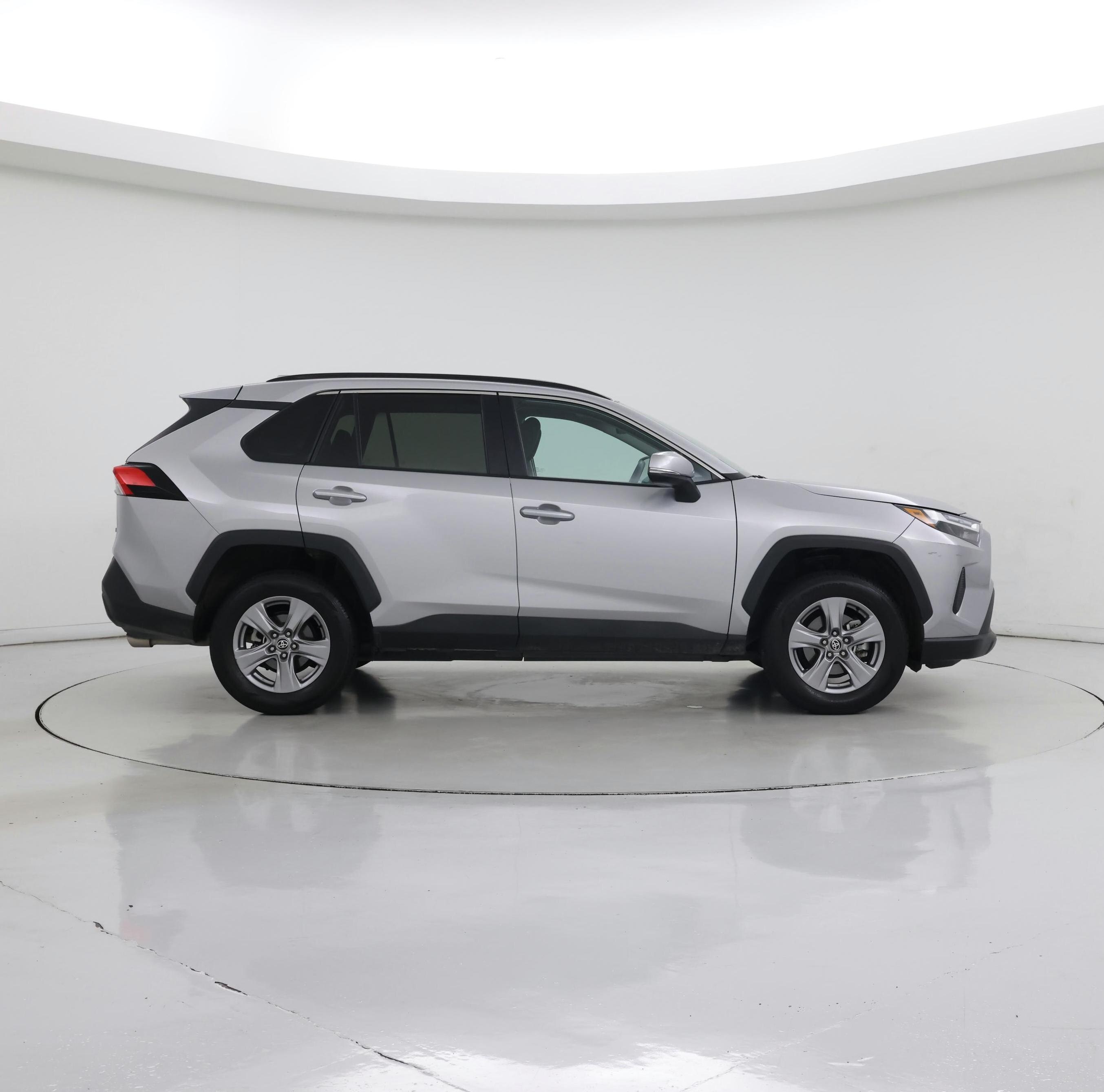 Thumbnail: 2022 Toyota RAV4 - 7