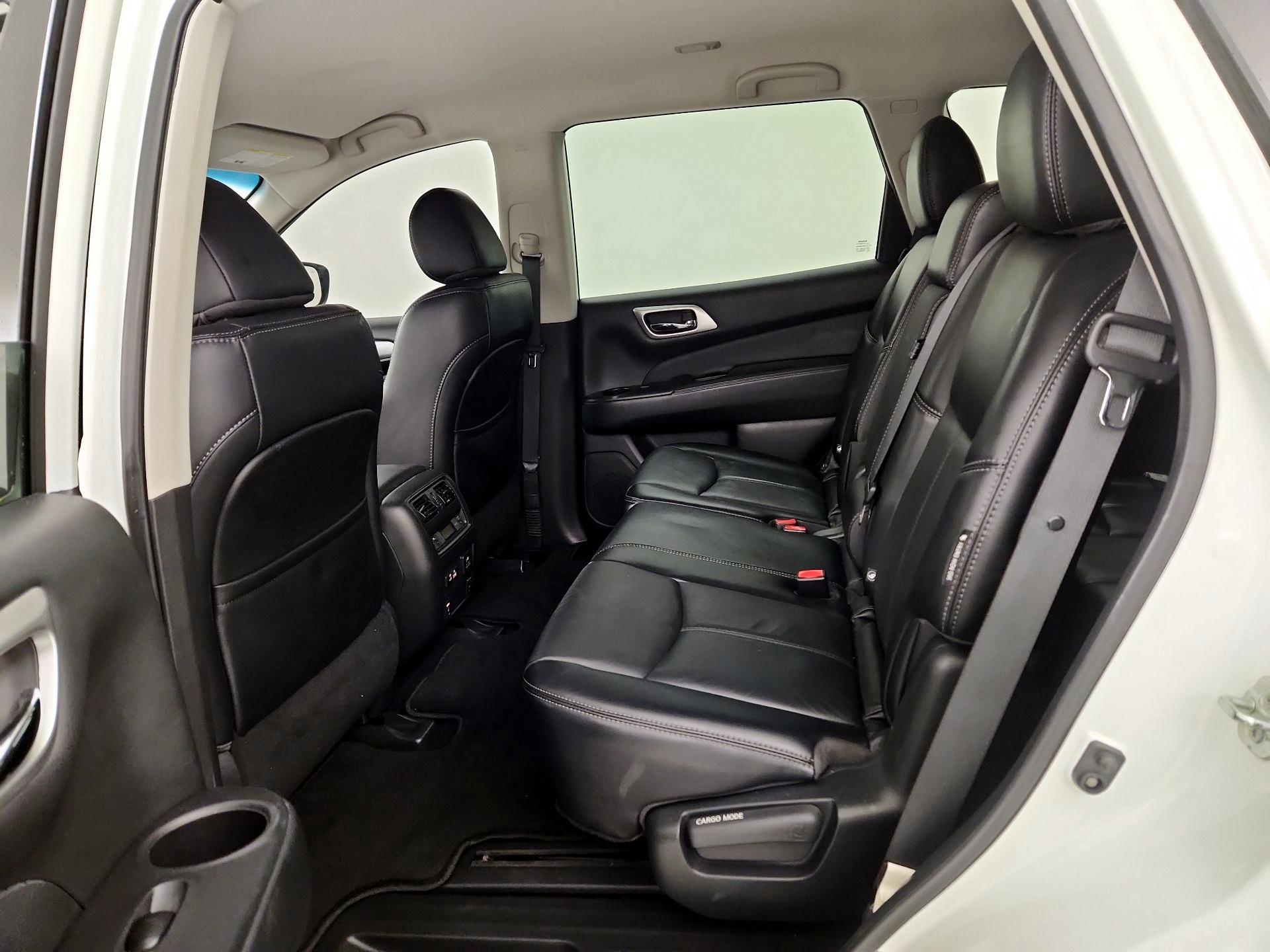 Thumbnail: 2020 Nissan Pathfinder - 20