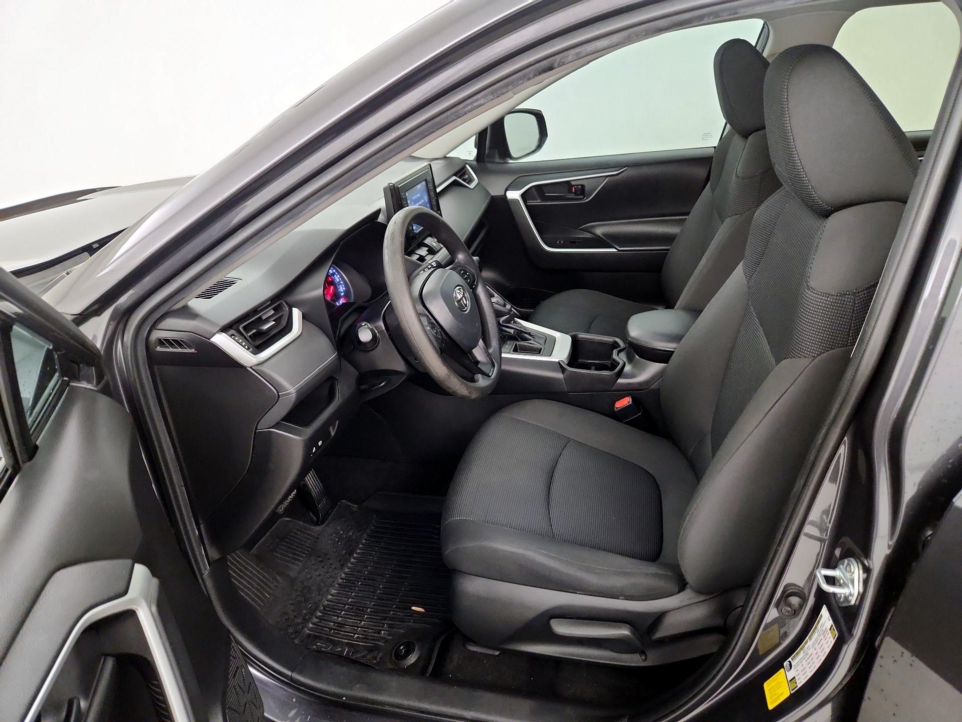 Thumbnail: 2022 Toyota RAV4 - 11