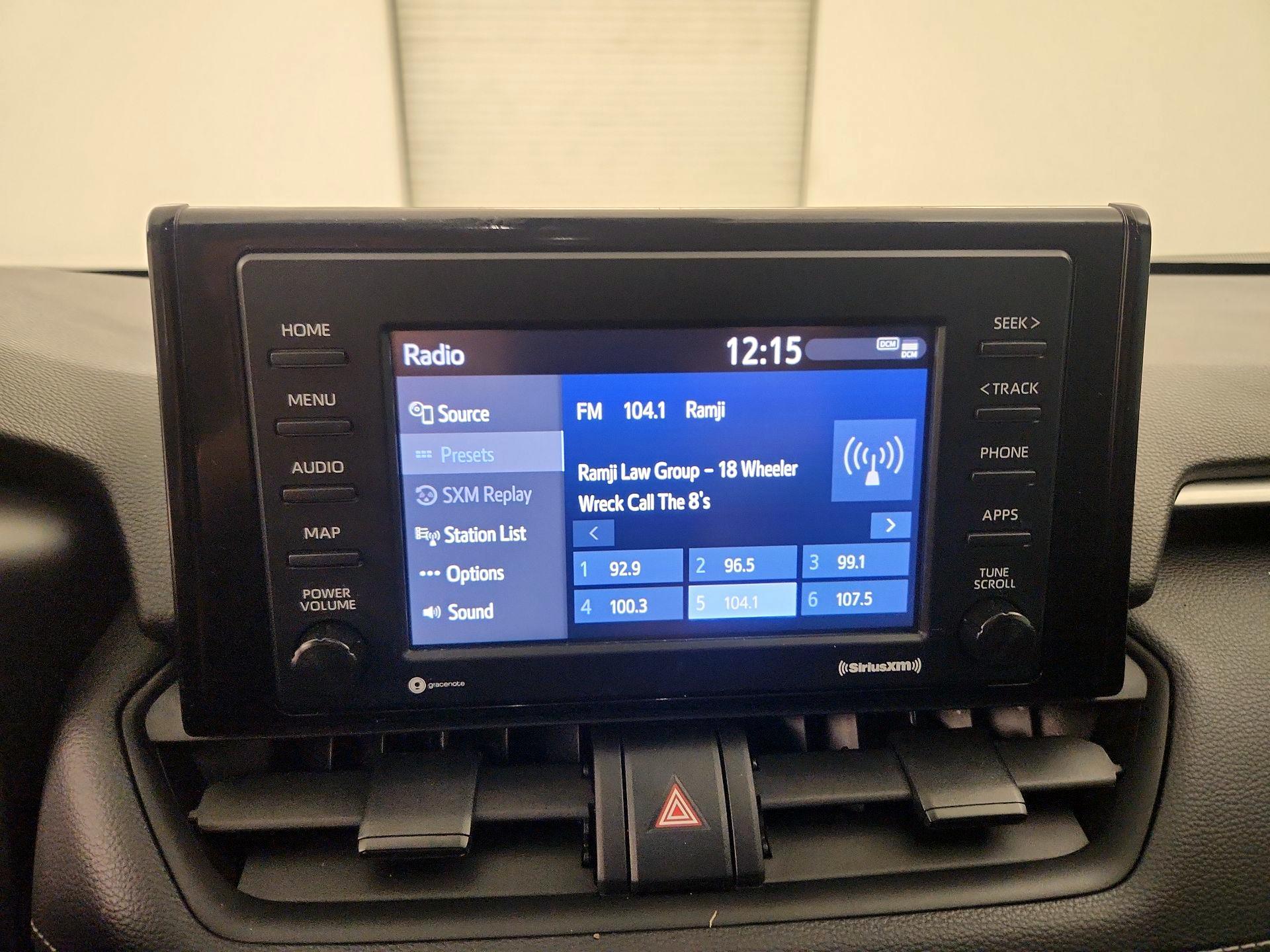 Thumbnail: 2022 Toyota RAV4 - 15