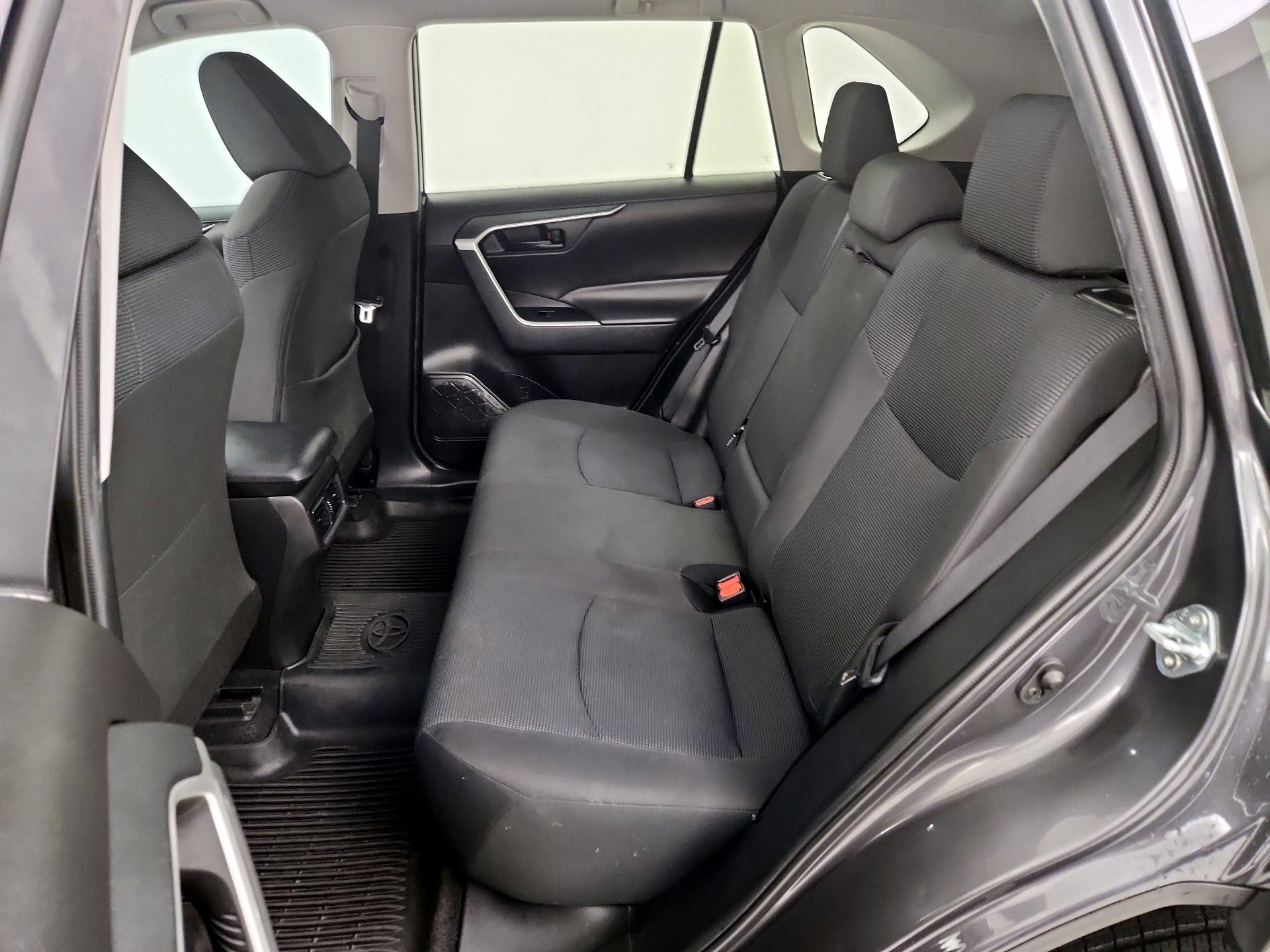 Thumbnail: 2022 Toyota RAV4 - 19