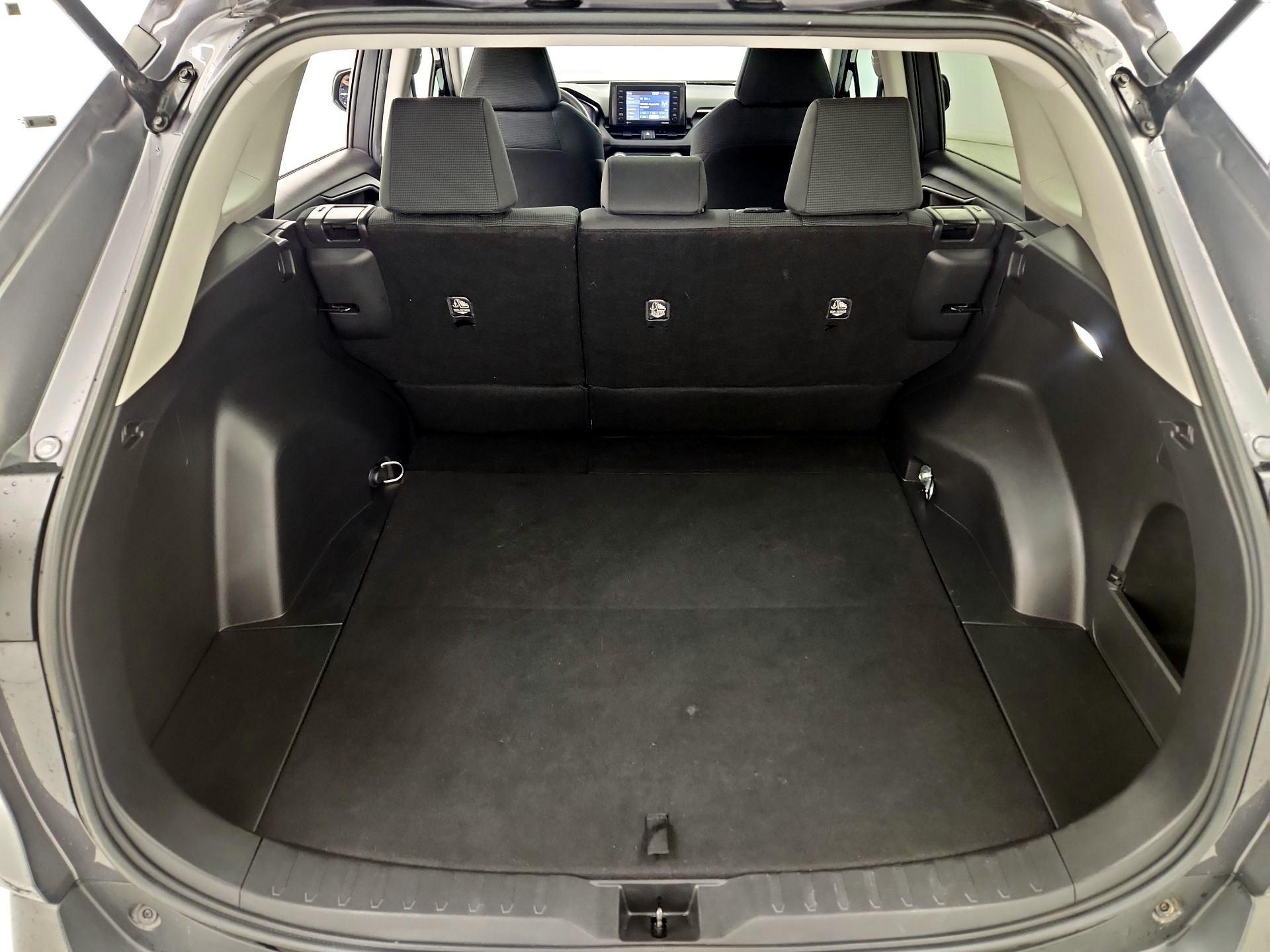 Thumbnail: 2022 Toyota RAV4 - 20