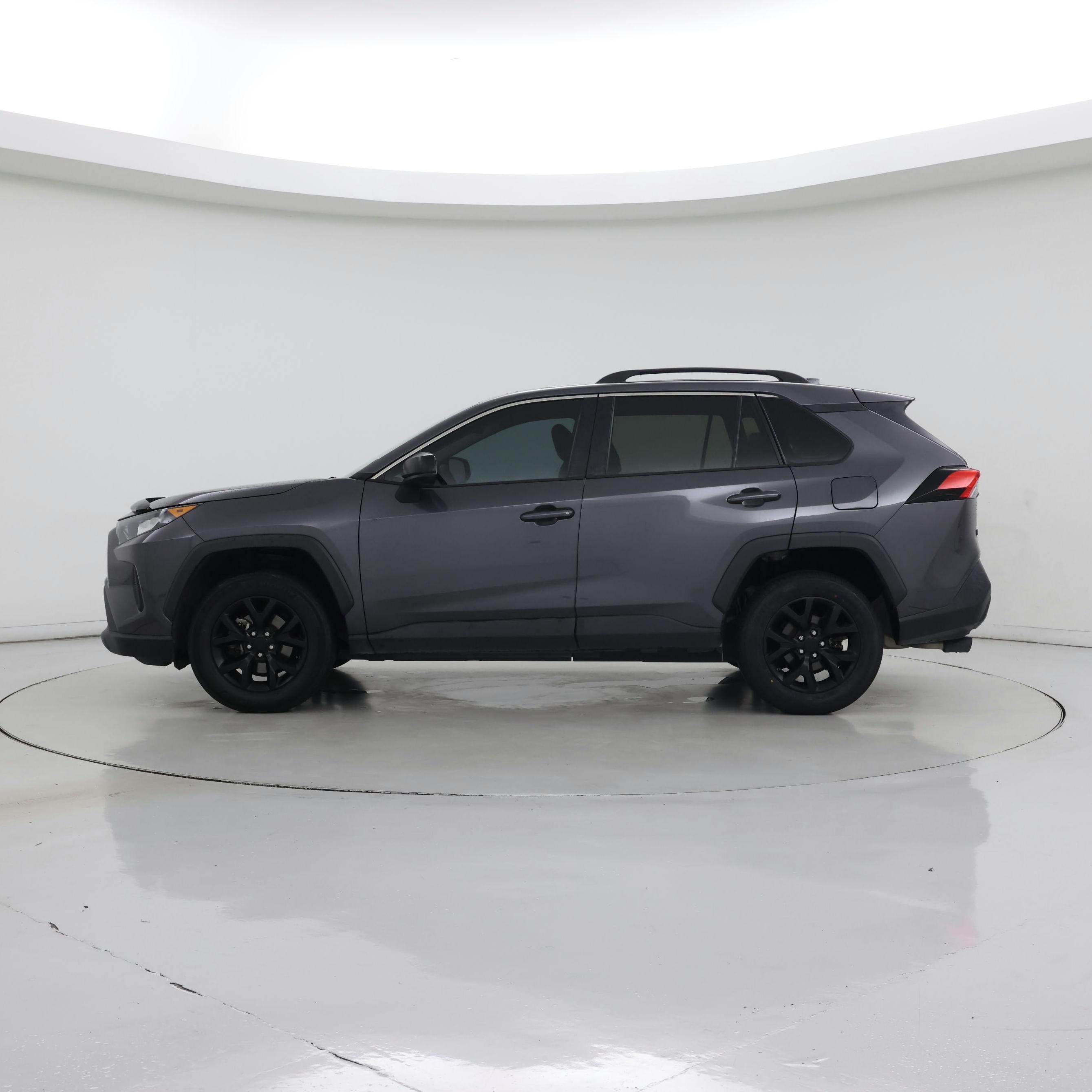 Thumbnail: 2022 Toyota RAV4 - 3