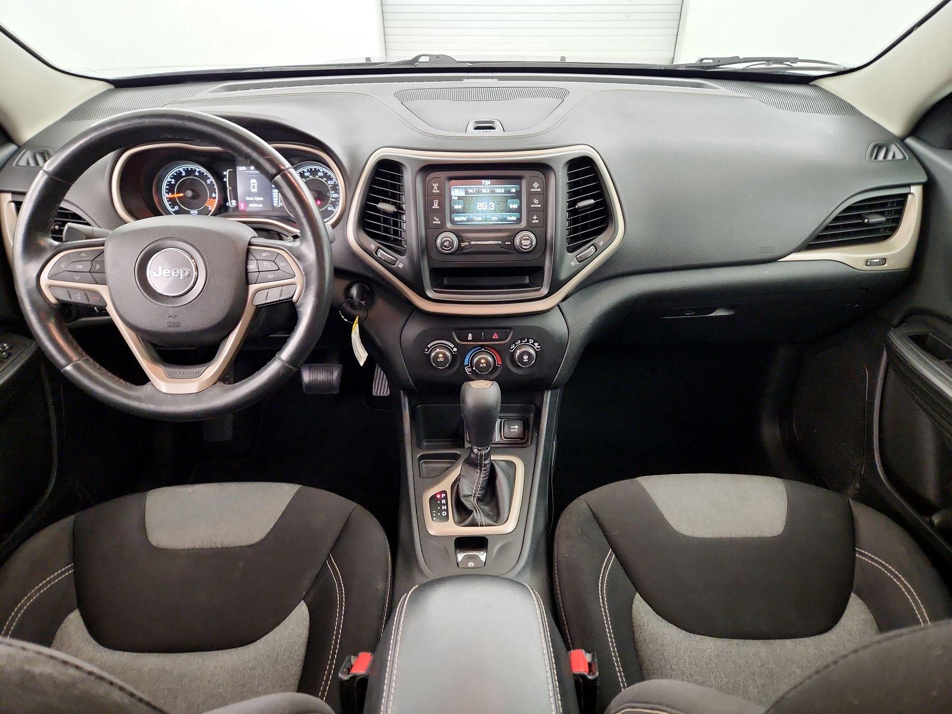 Thumbnail: 2015 Jeep Cherokee - 9