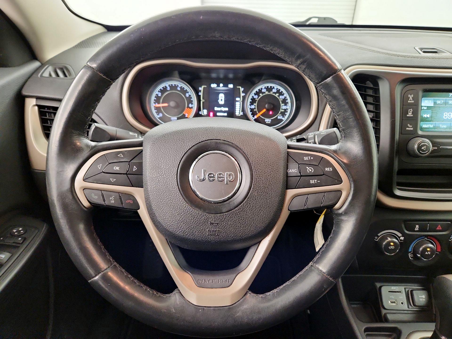 Thumbnail: 2015 Jeep Cherokee - 10