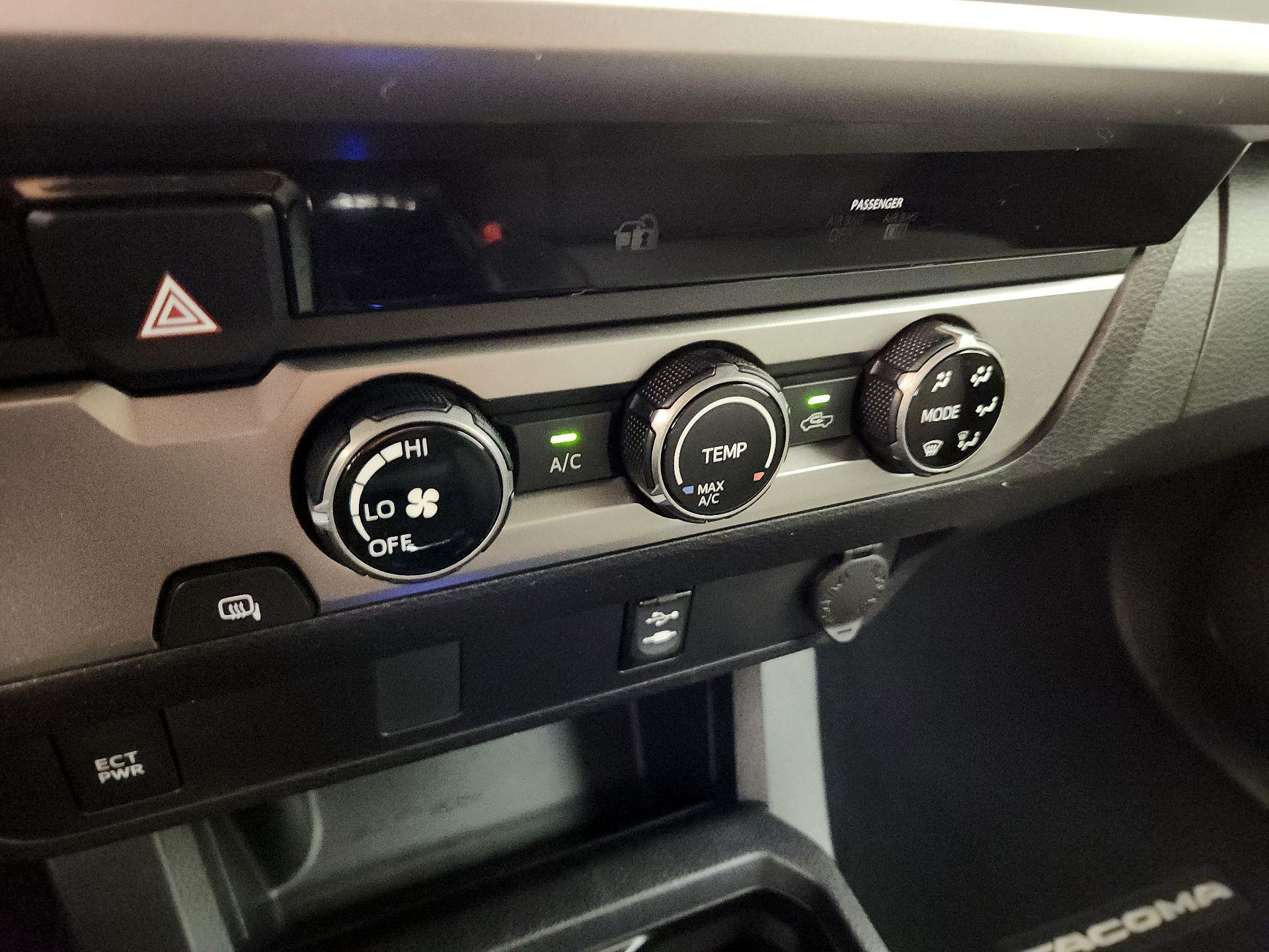 Thumbnail: 2017 Toyota Tacoma - 16