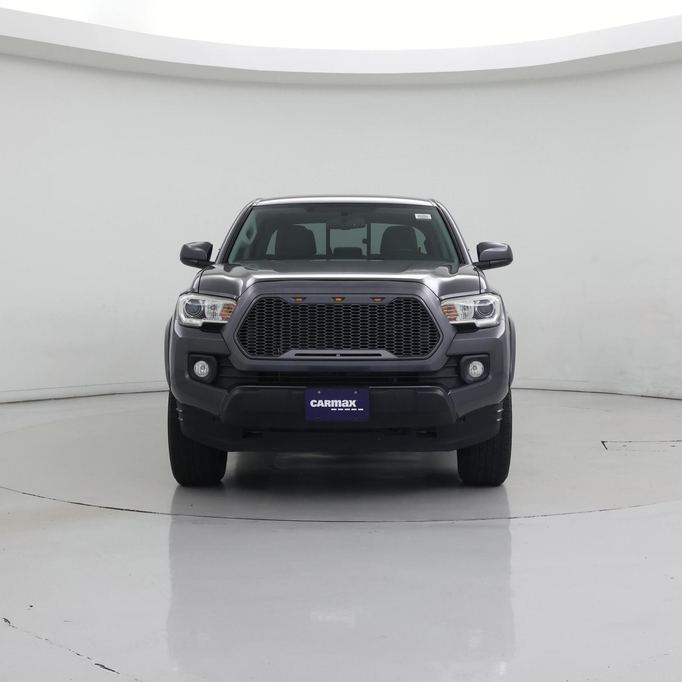 Thumbnail: 2017 Toyota Tacoma - 5