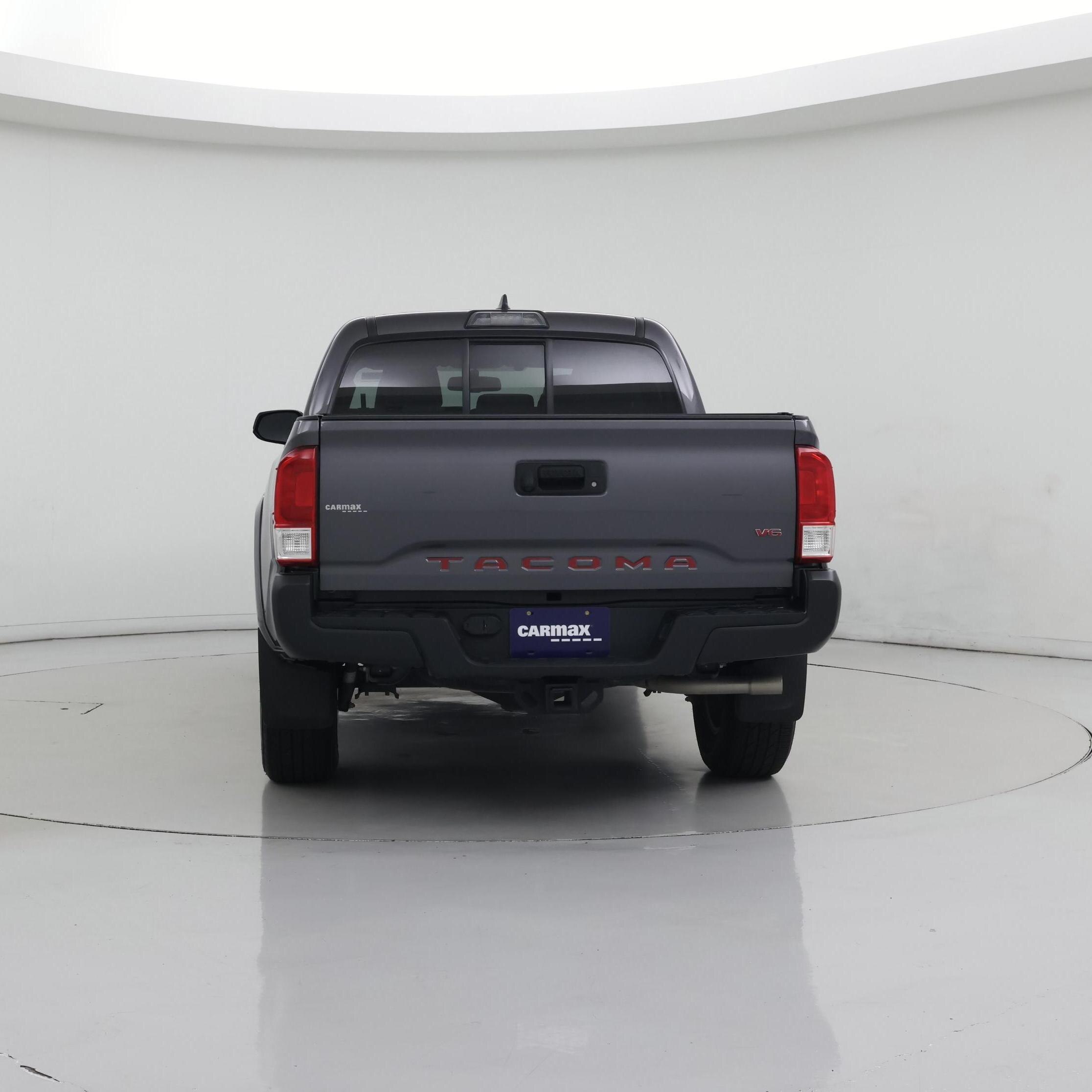 Thumbnail: 2017 Toyota Tacoma - 6