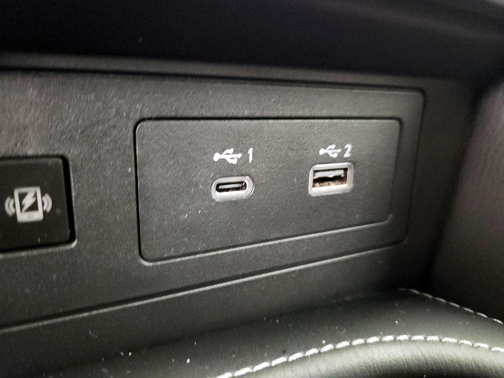 Thumbnail: 2022 INFINITI QX80 - 19