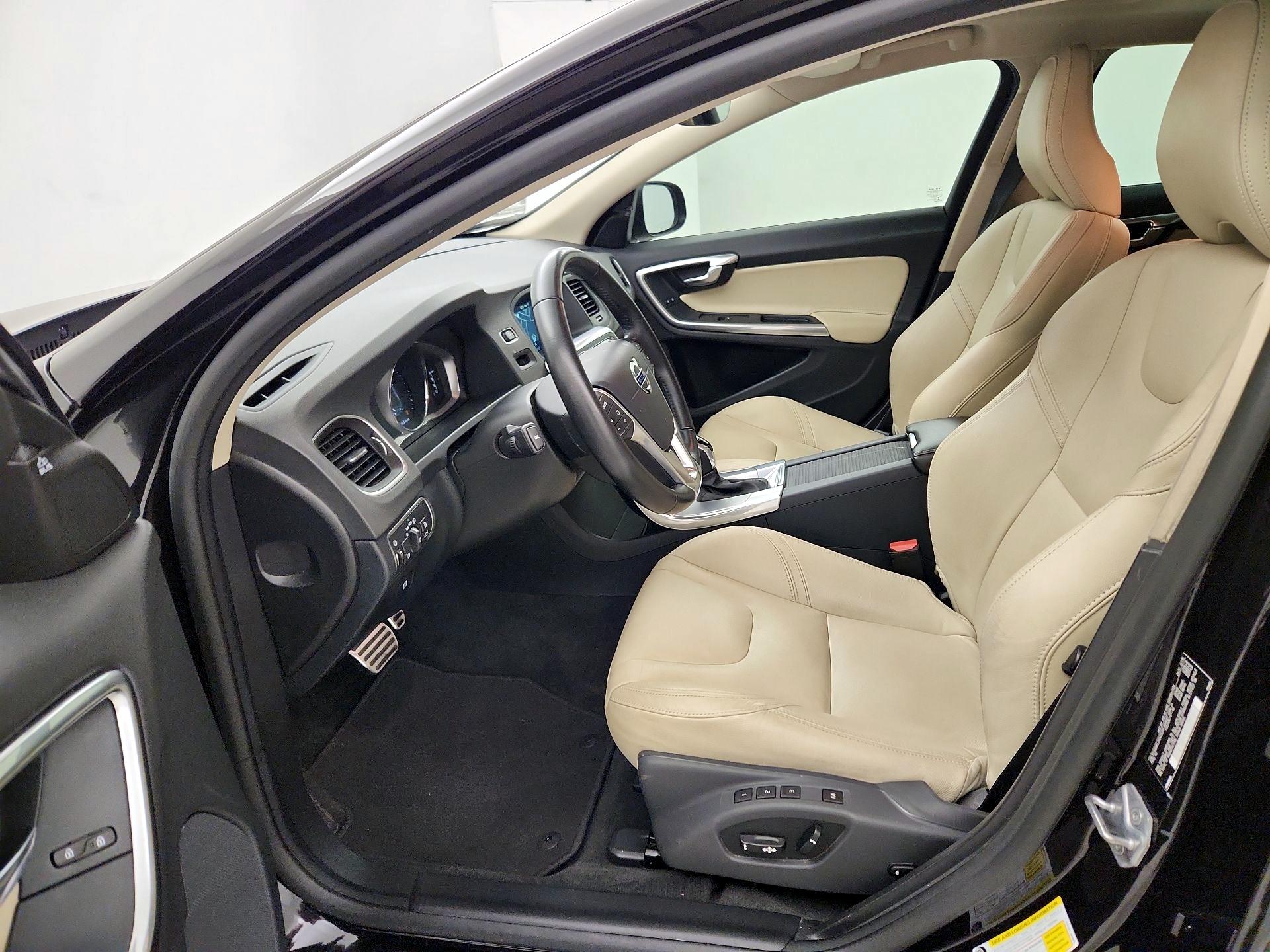 Thumbnail: 2017 Volvo S60 - 11