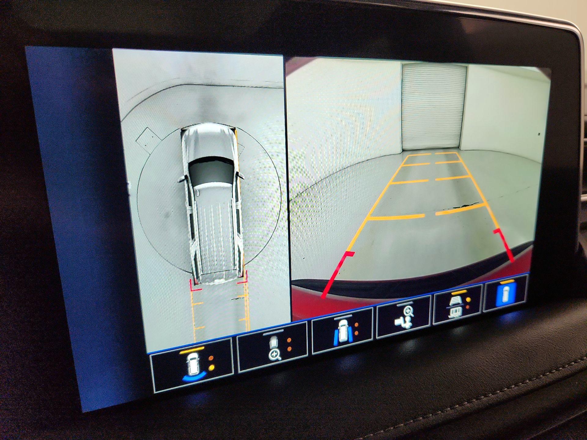 Thumbnail: 2023 Chevrolet Tahoe - 14