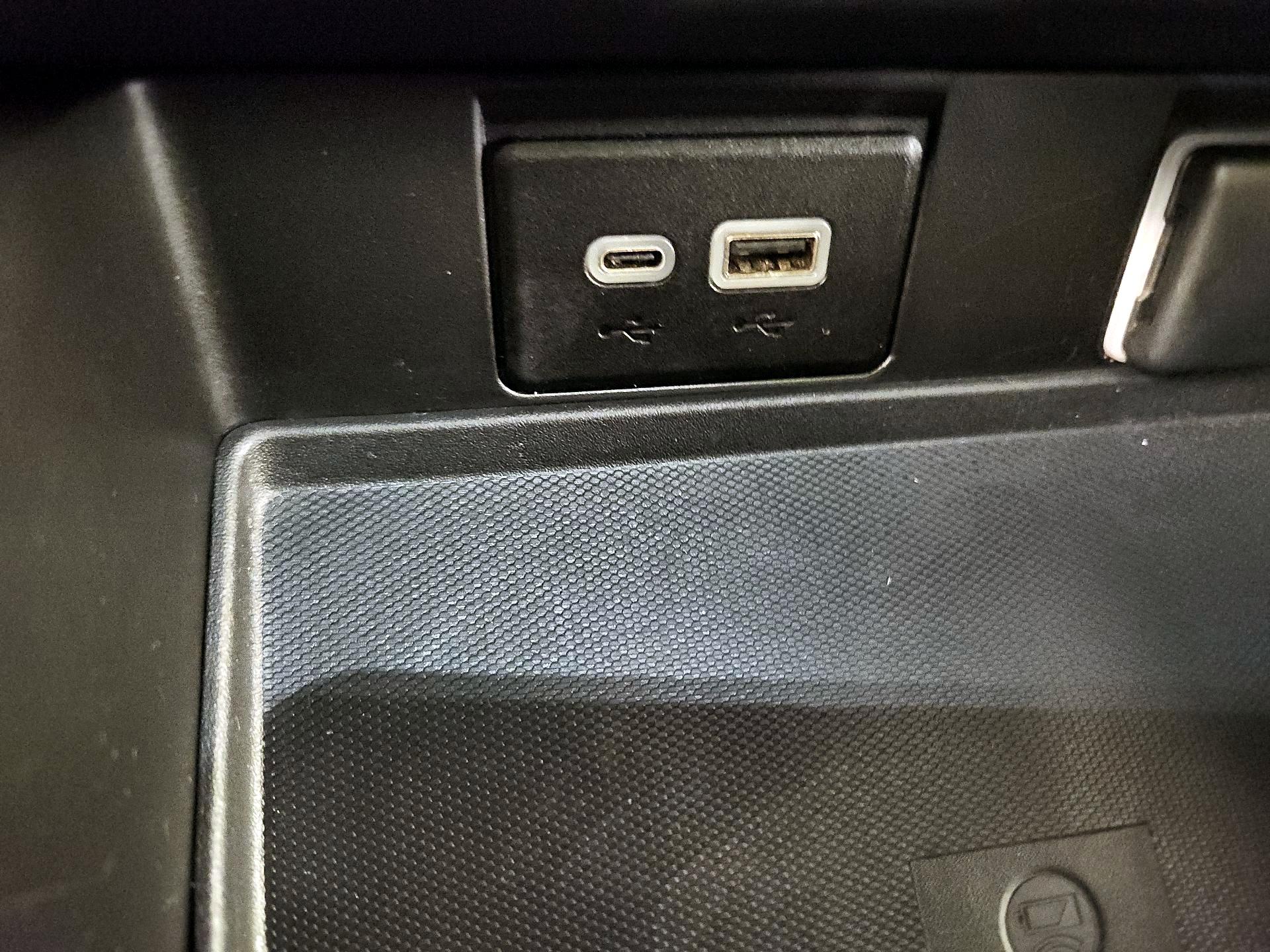 Thumbnail: 2023 Chevrolet Tahoe - 18