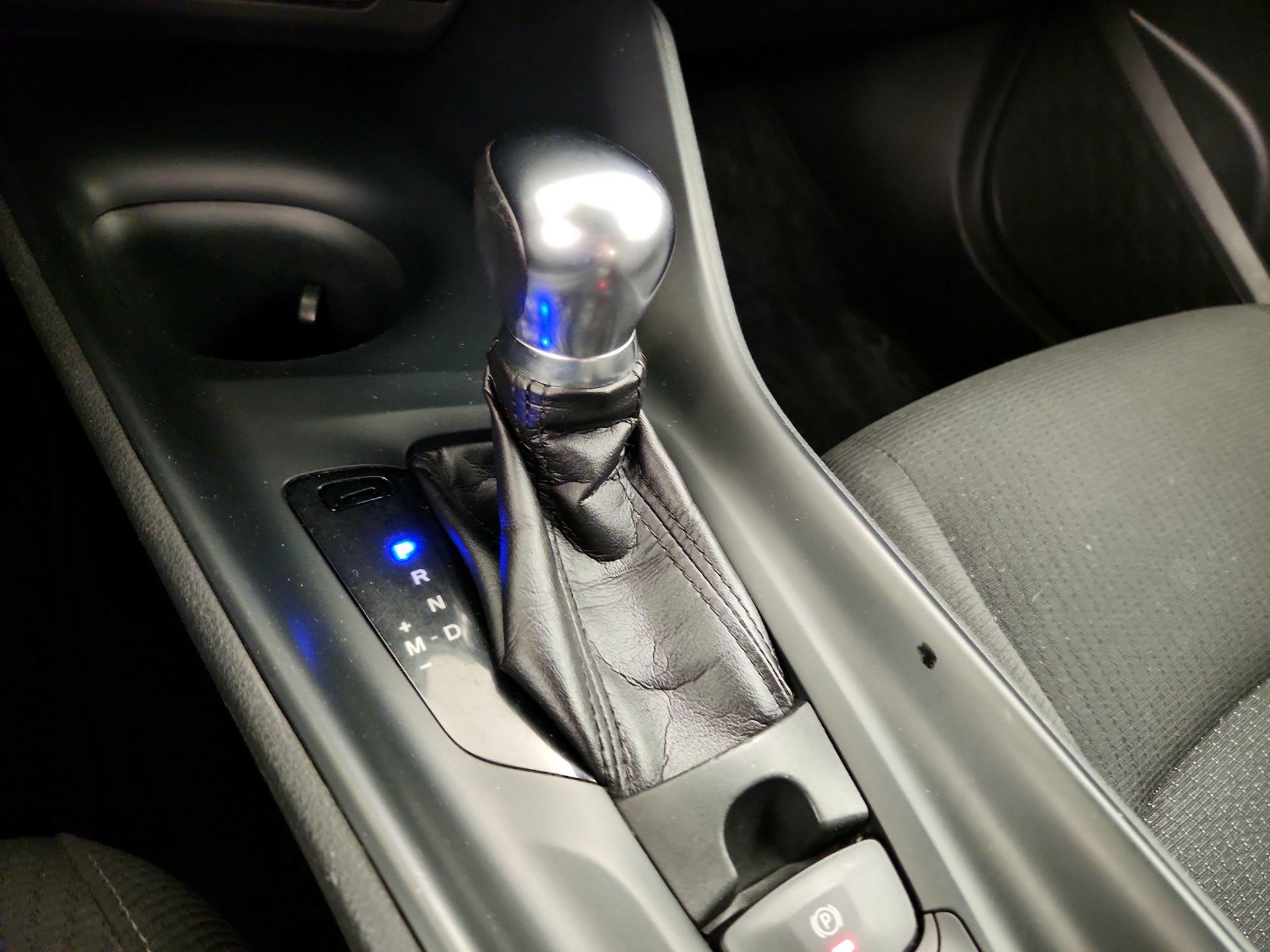 Thumbnail: 2018 Toyota C-HR - 17