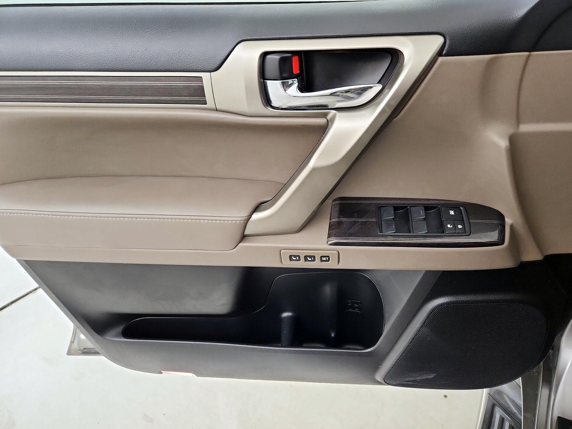 Thumbnail: 2020 Lexus GX - 12