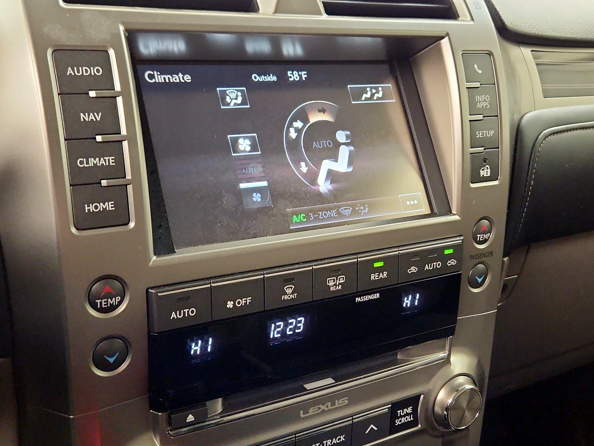 Thumbnail: 2020 Lexus GX - 17