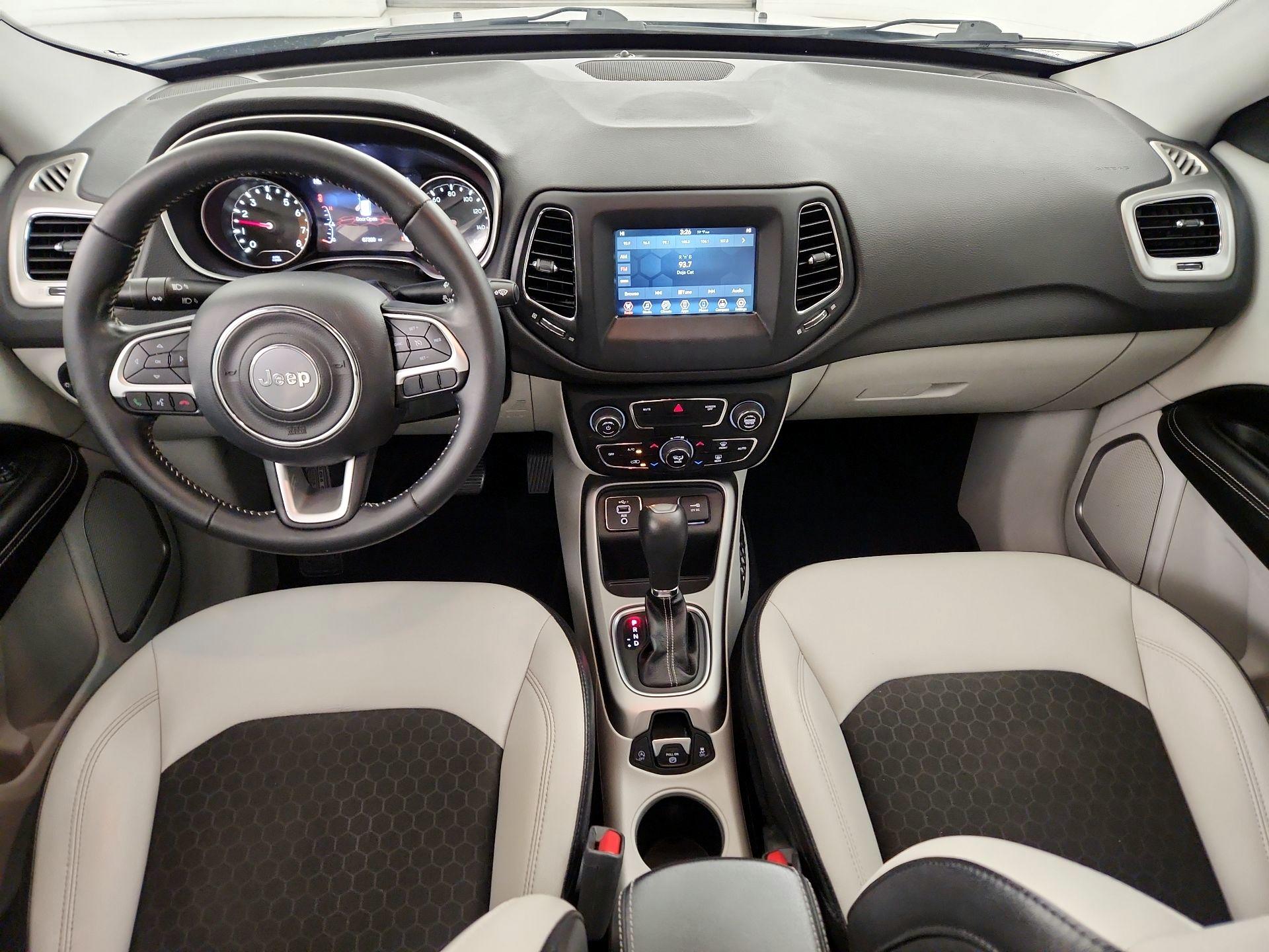 Thumbnail: 2020 Jeep Compass - 9