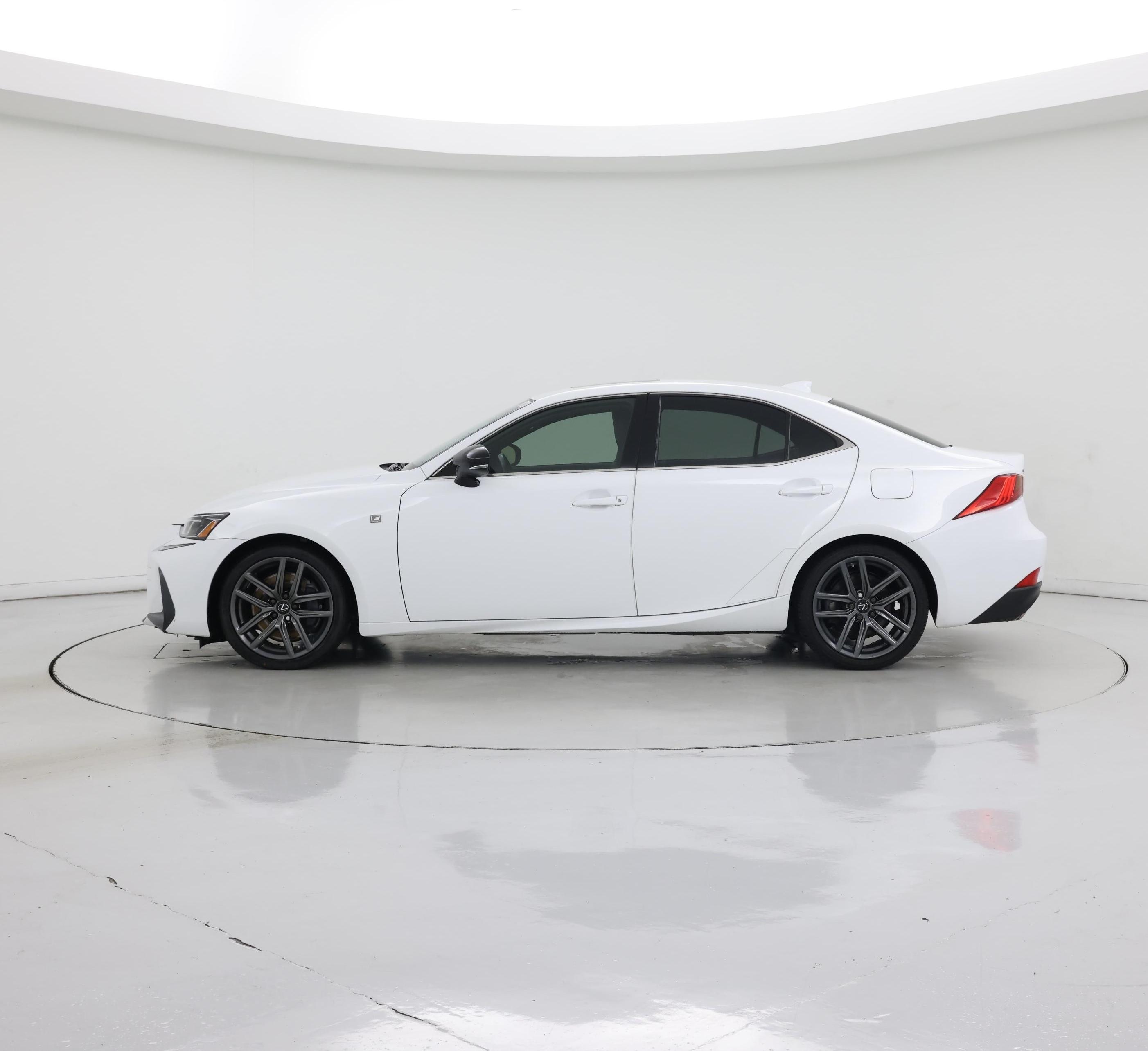 Thumbnail: 2020 Lexus IS - 3