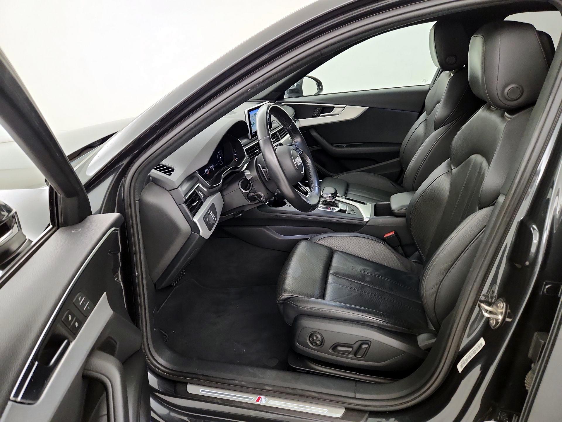 Thumbnail: 2018 Audi A4 - 11