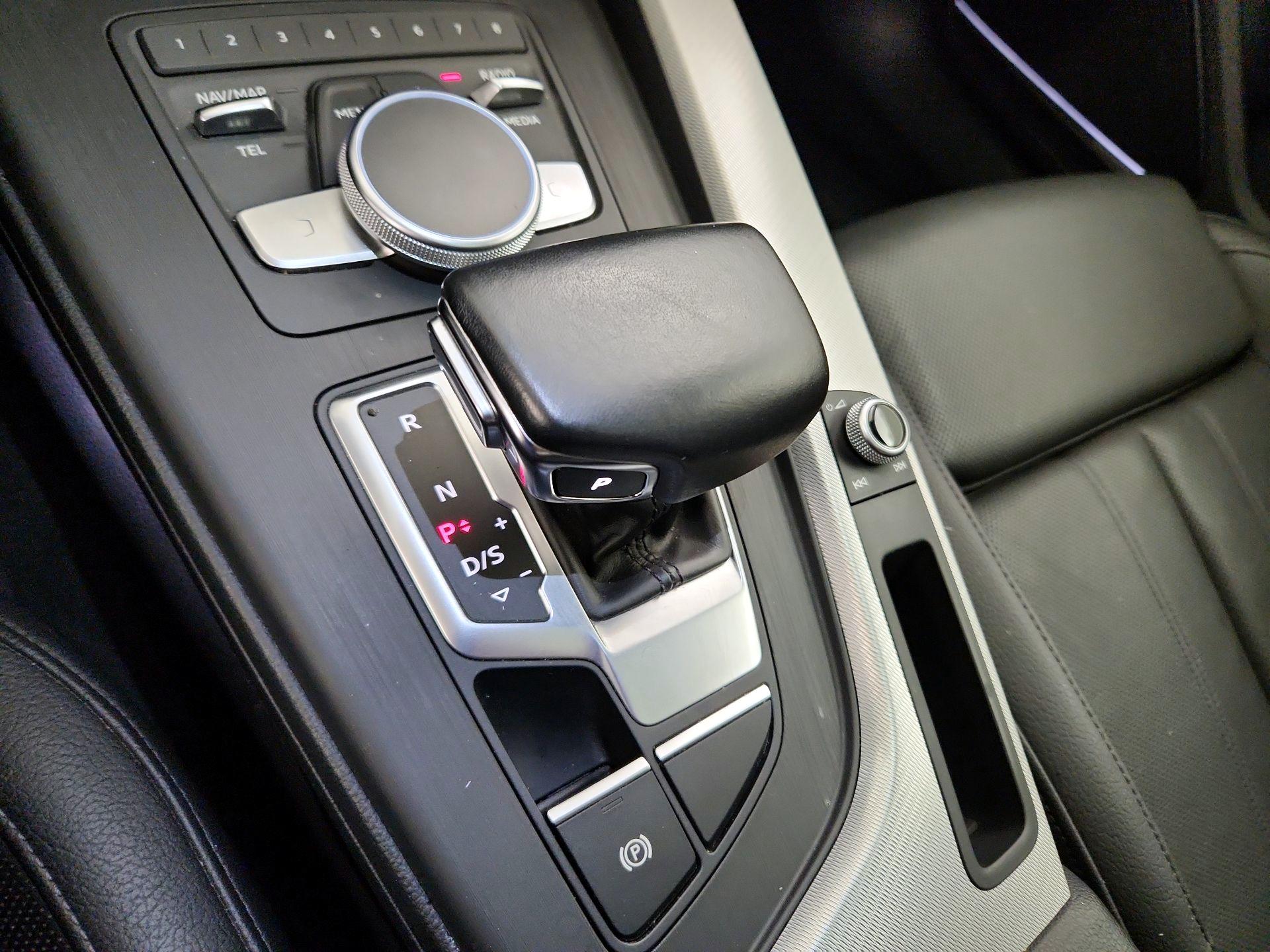 Thumbnail: 2018 Audi A4 - 18