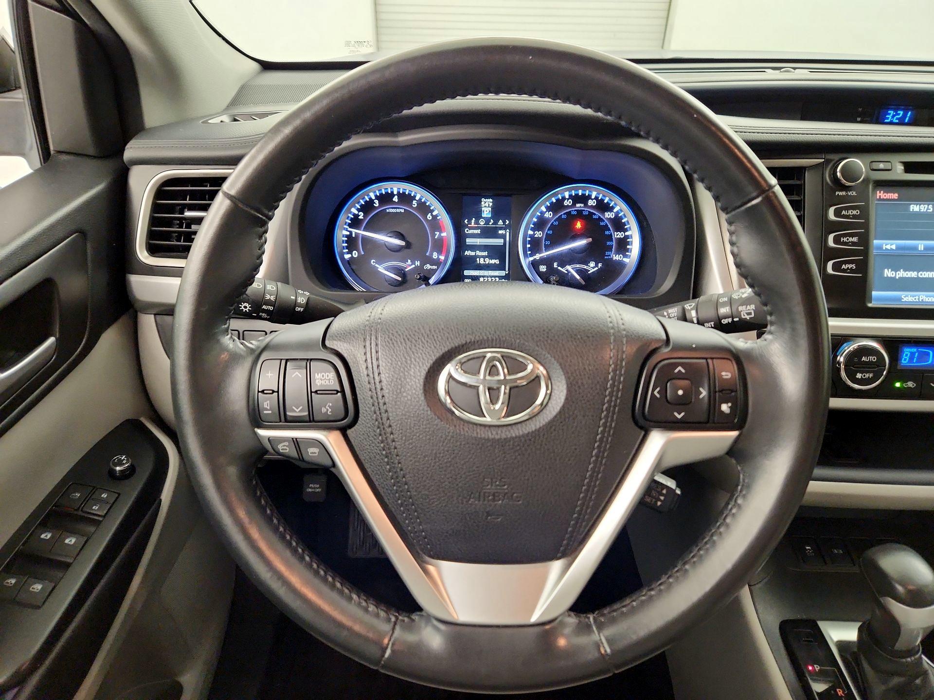 Thumbnail: 2016 Toyota Highlander - 10