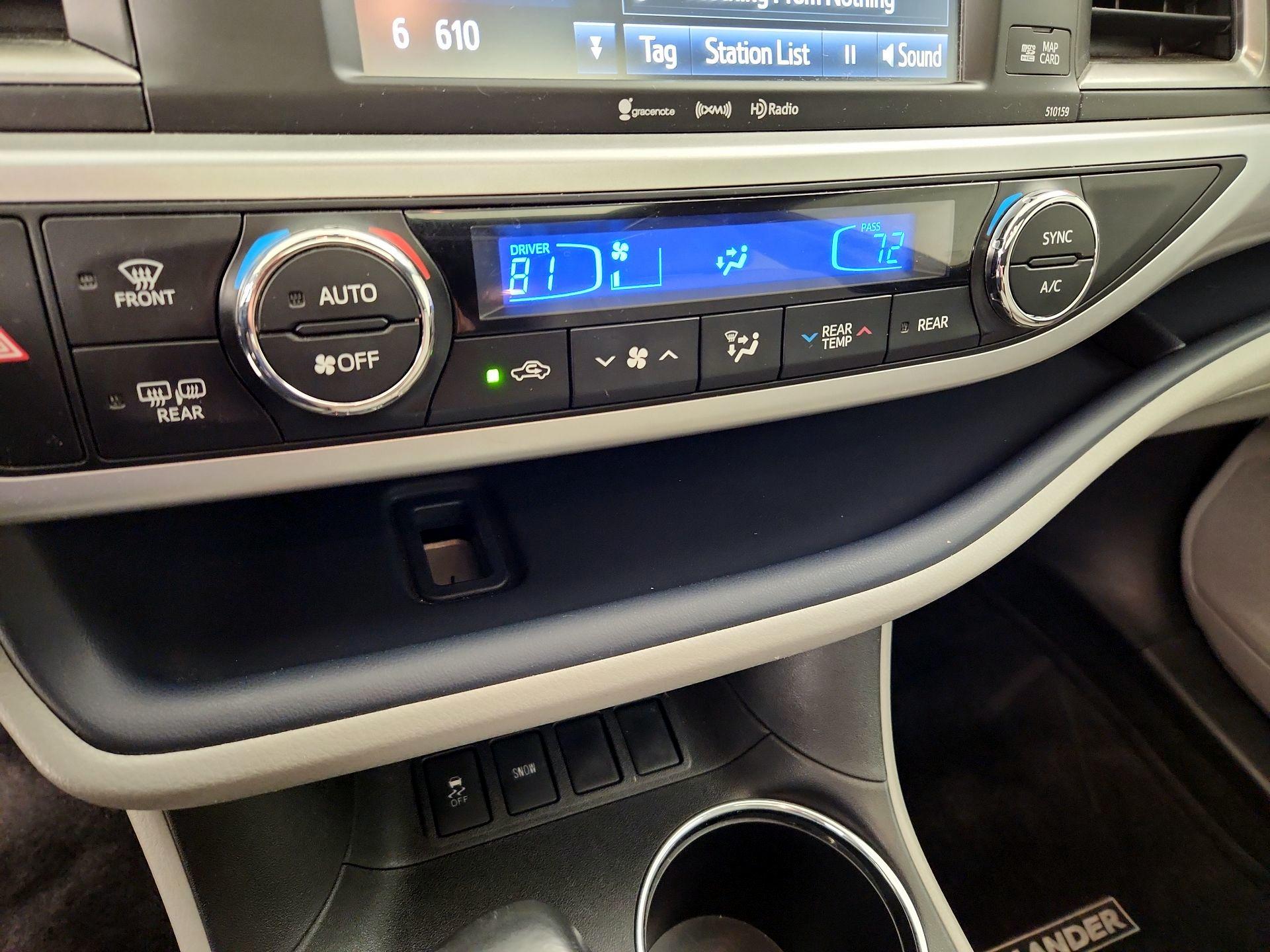 Thumbnail: 2016 Toyota Highlander - 17