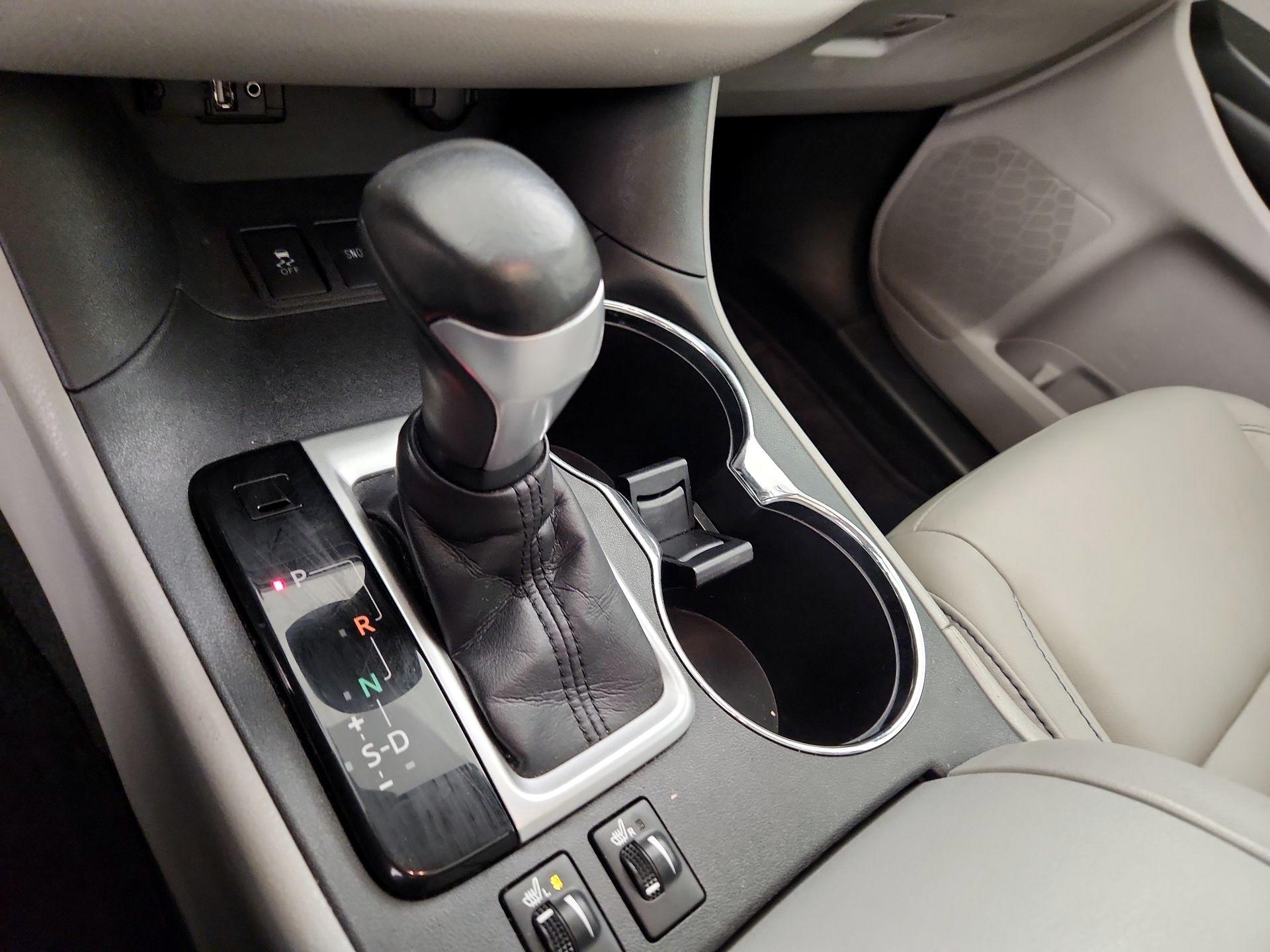 Thumbnail: 2016 Toyota Highlander - 18