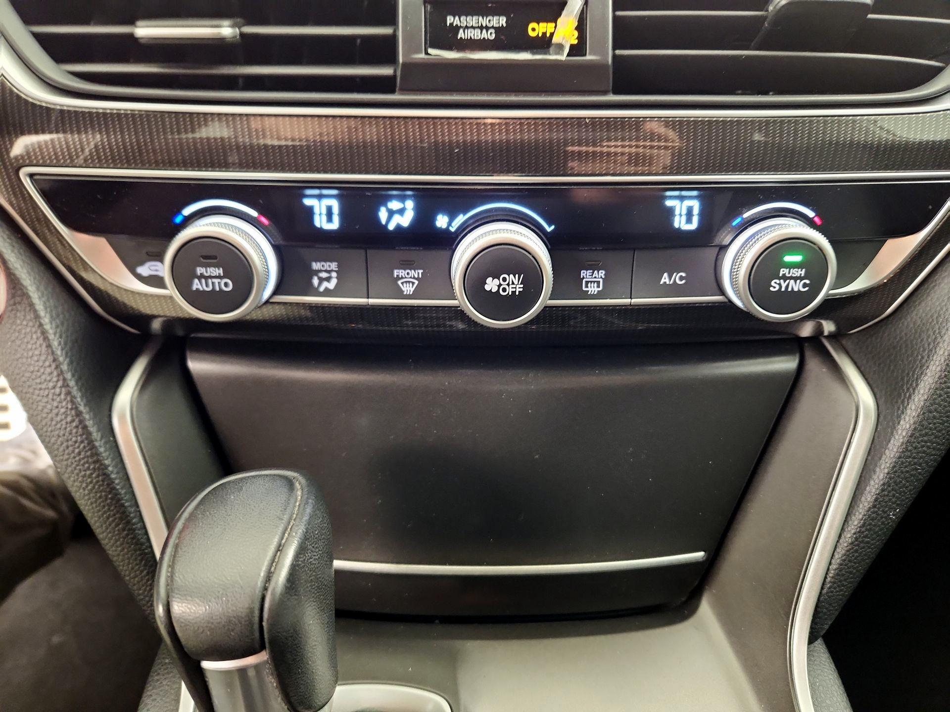 Thumbnail: 2018 Honda Accord - 16