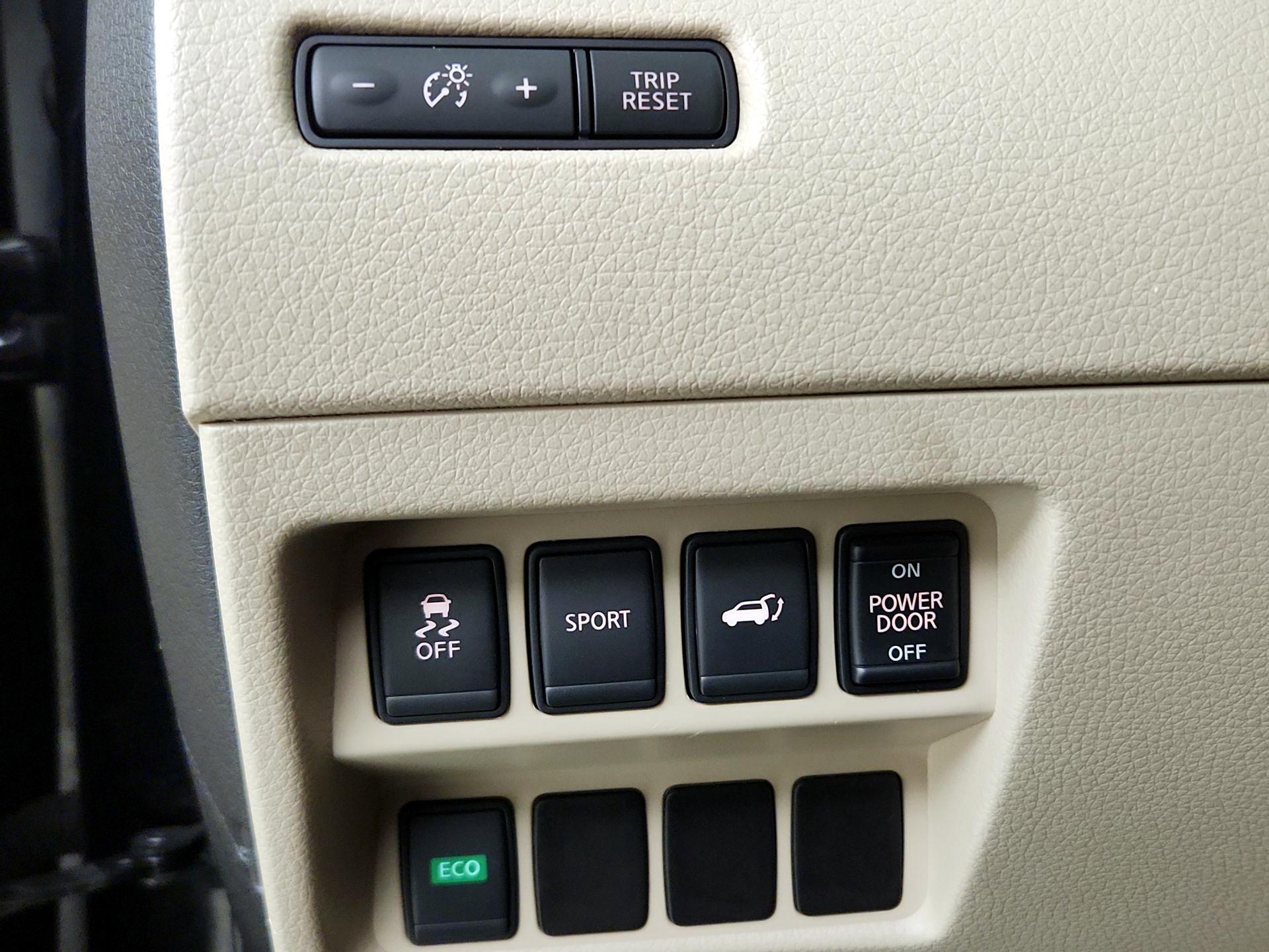 Thumbnail: 2015 Nissan Rogue - 13