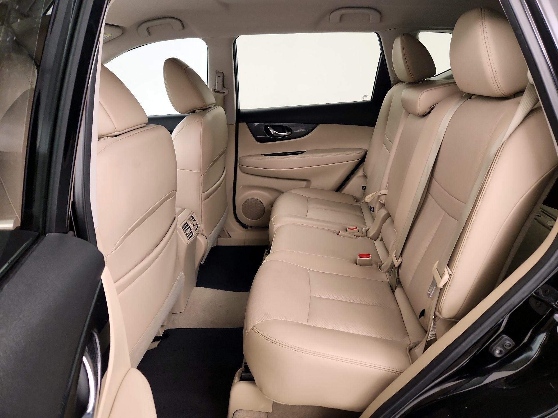 Thumbnail: 2015 Nissan Rogue - 20