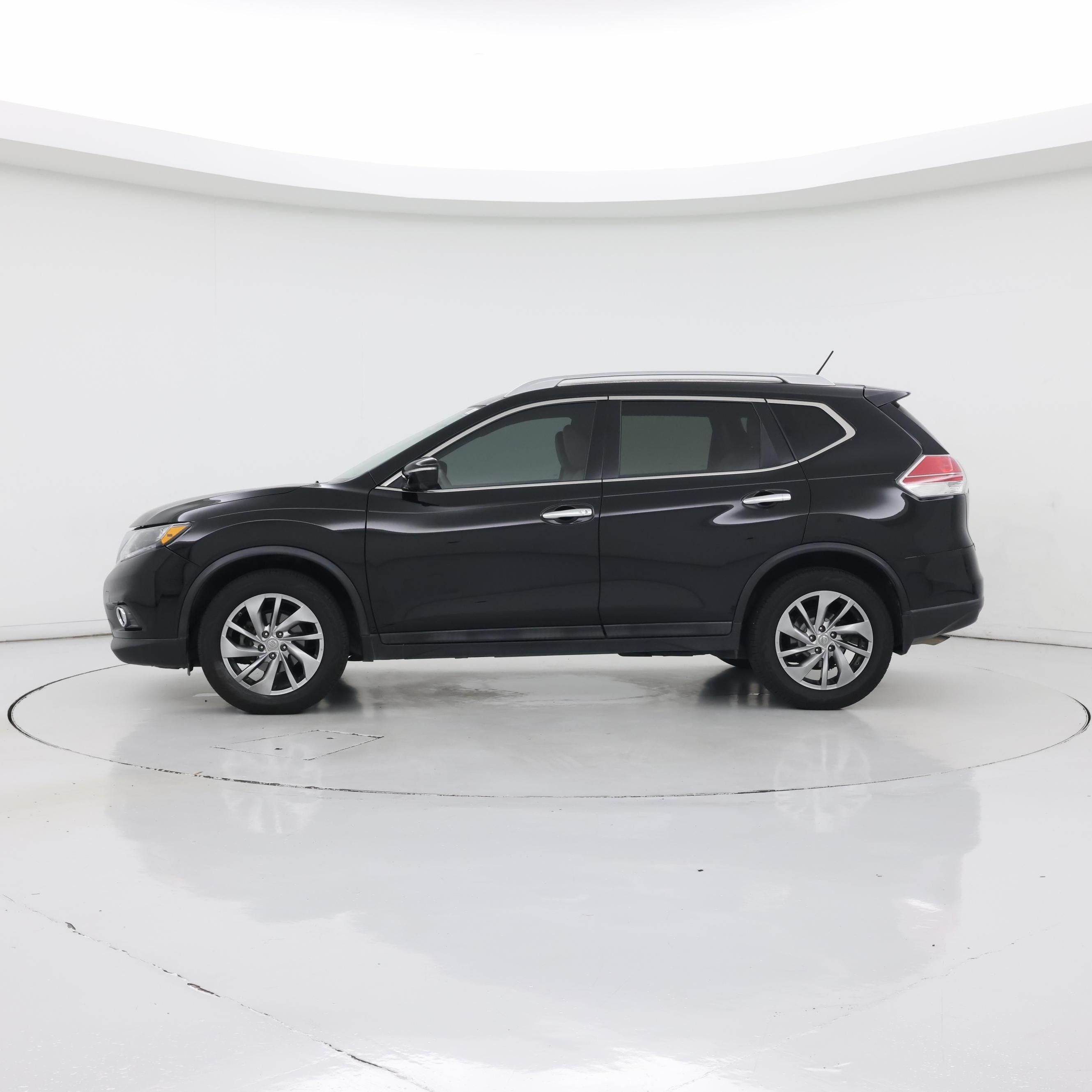 Thumbnail: 2015 Nissan Rogue - 3