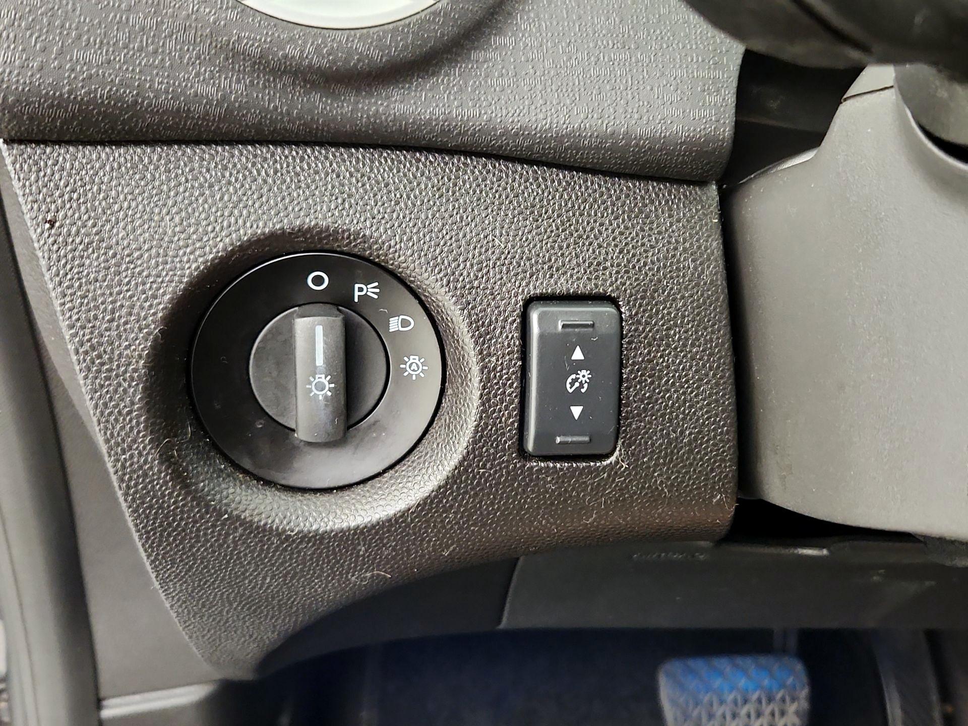 Thumbnail: 2017 Ford Fiesta - 13