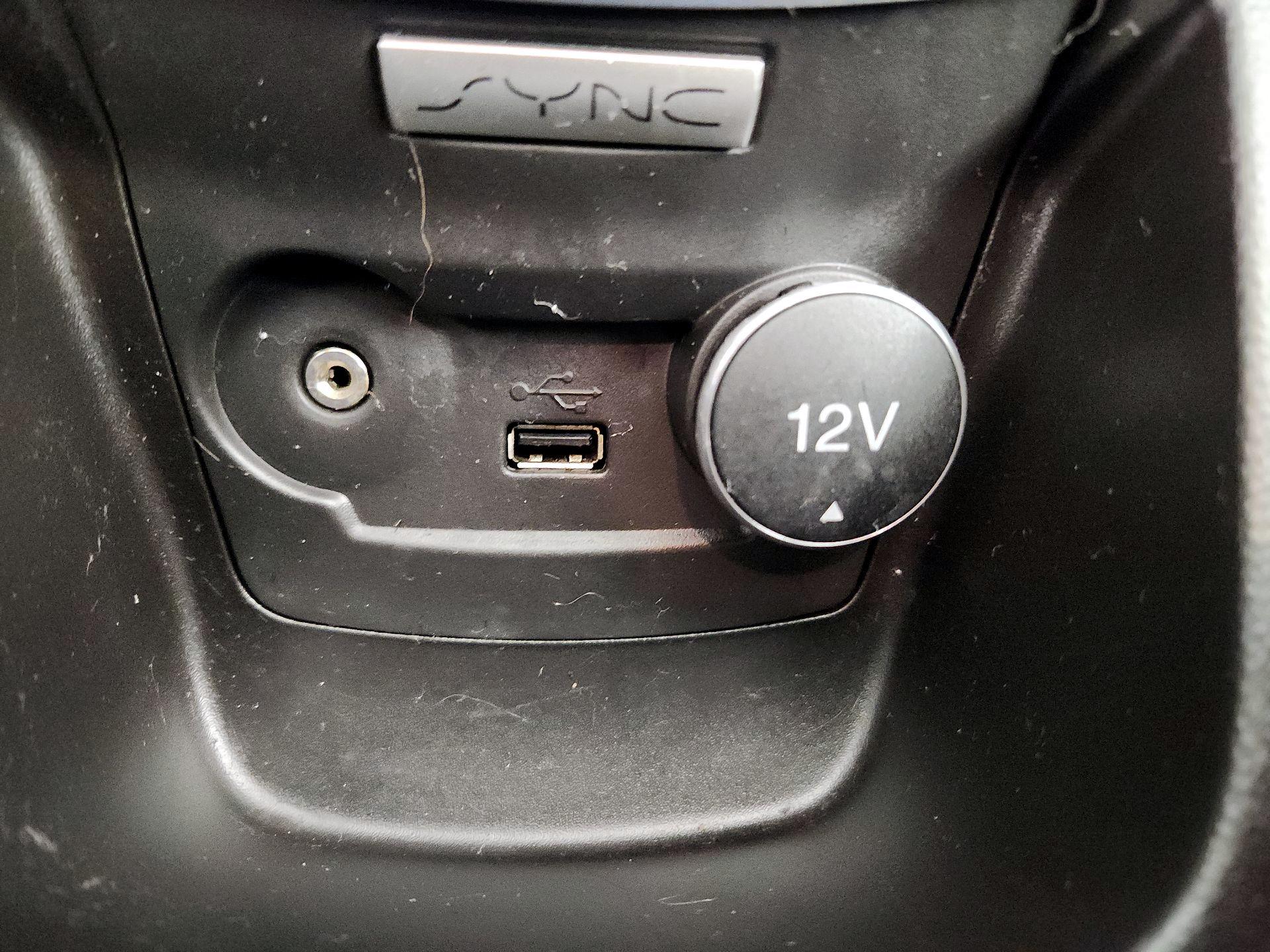 Thumbnail: 2017 Ford Fiesta - 17